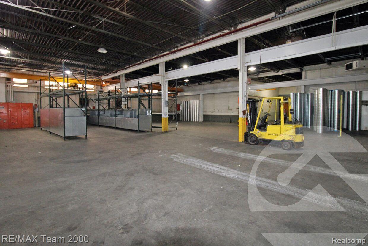 17950 Allen Road 2 Property Photo 12
