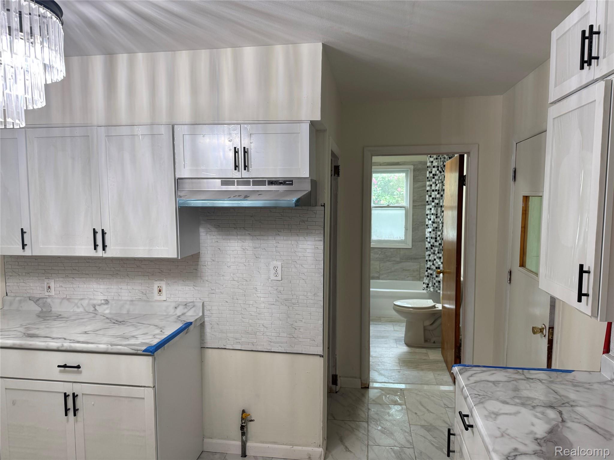 21130 Inkster Road Property Photo 5