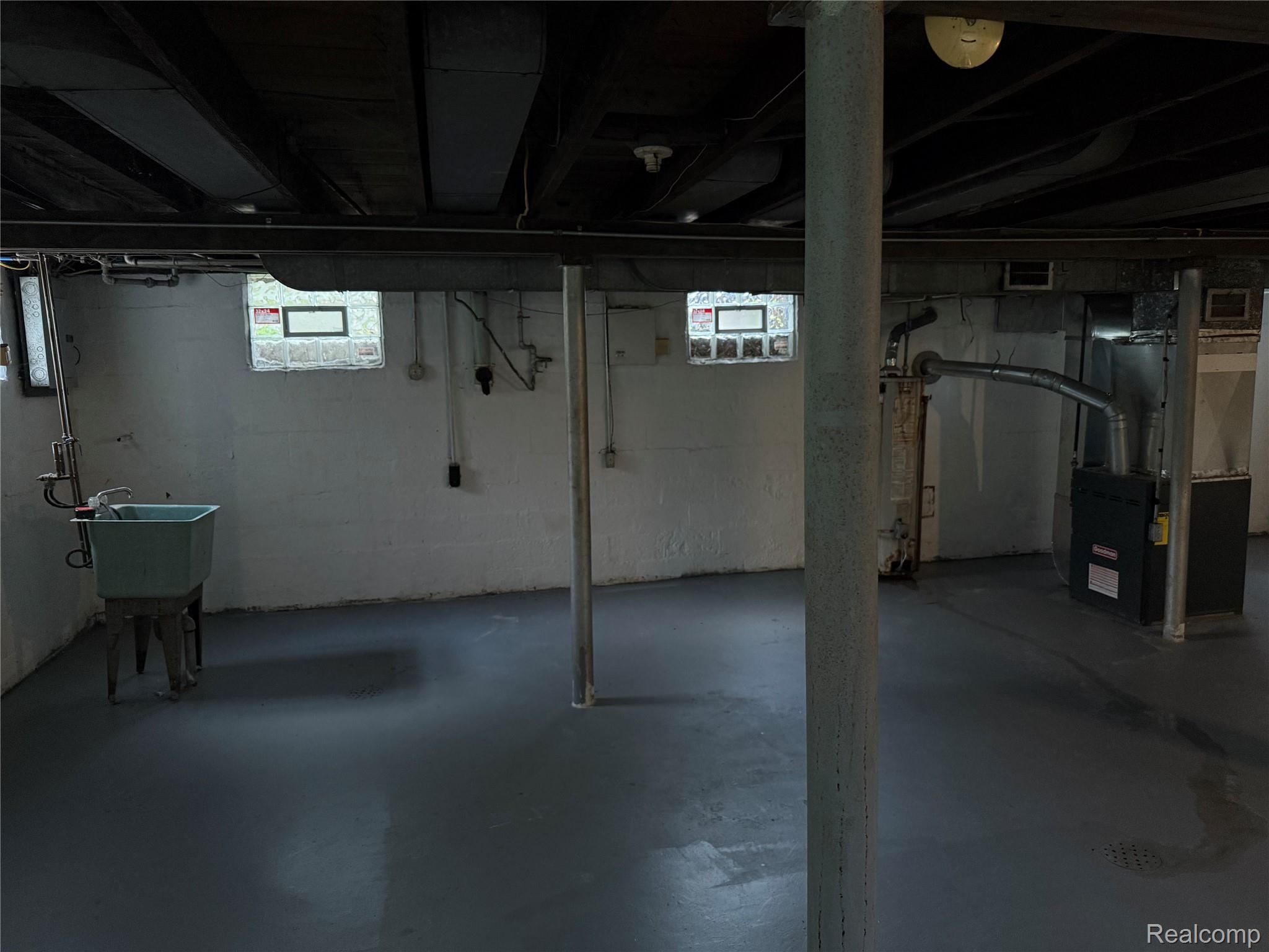 21130 Inkster Road Property Photo 14