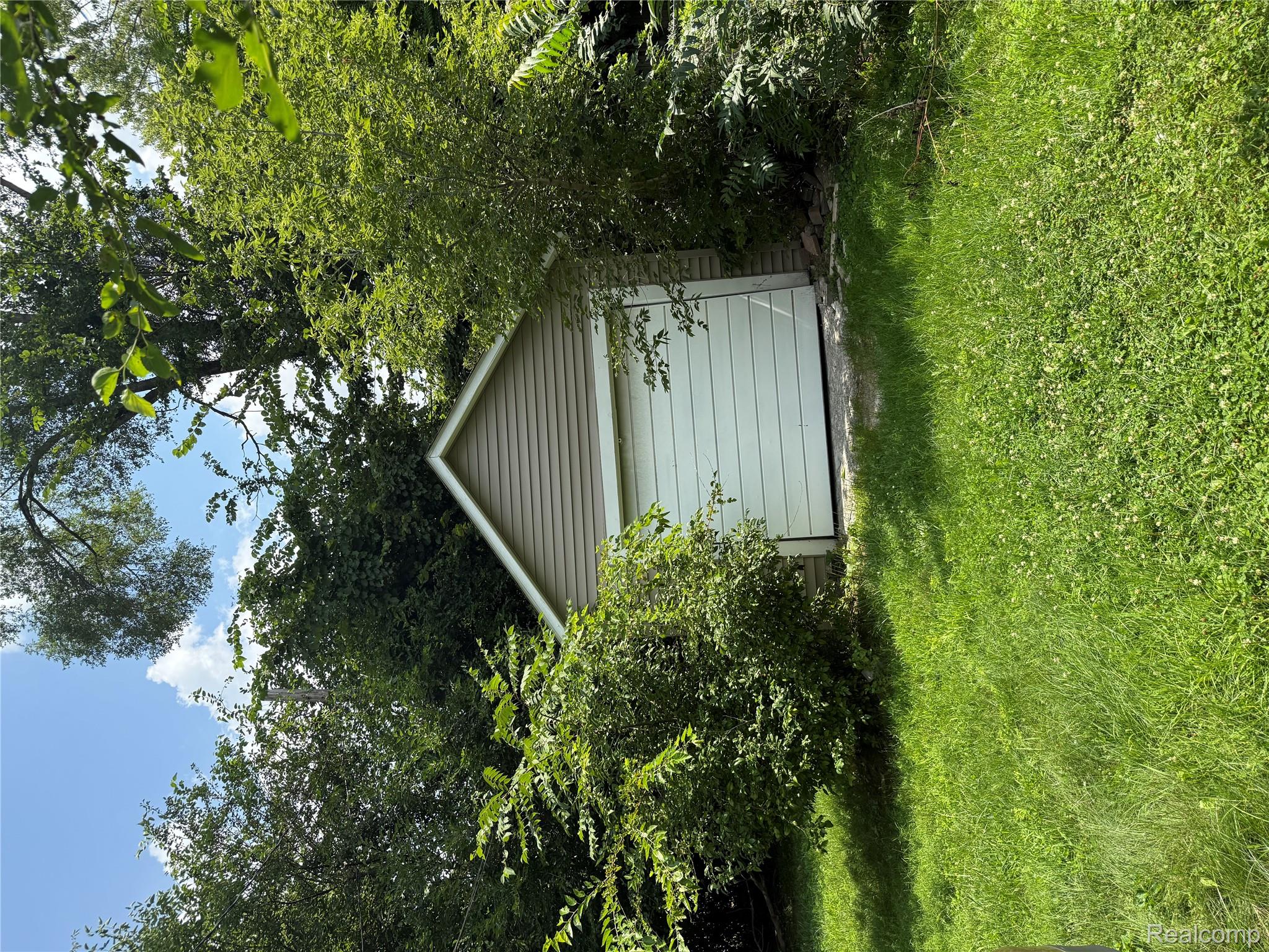 21130 Inkster Road Property Photo 16