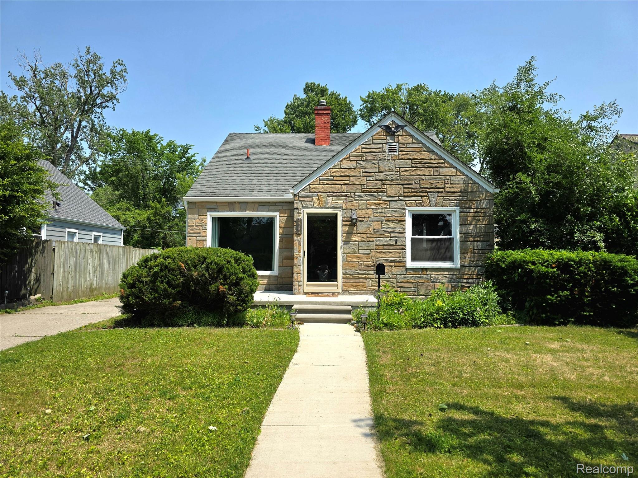 21723 California St Property Photo 1