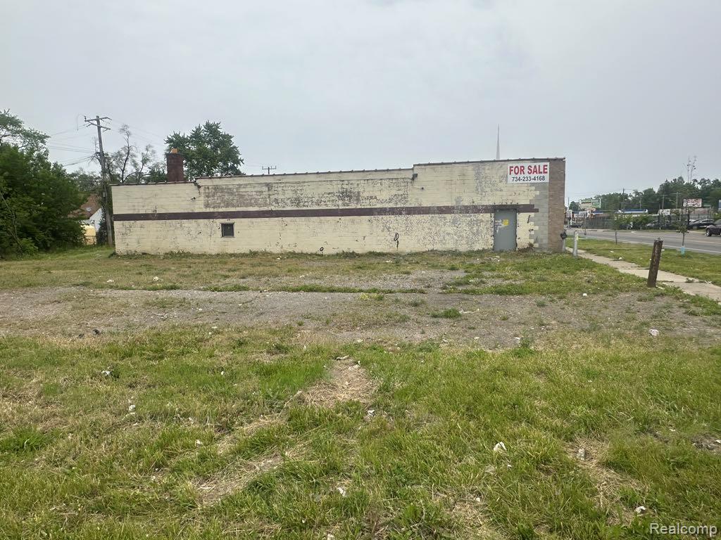 14738 Joy Road Property Photo 5