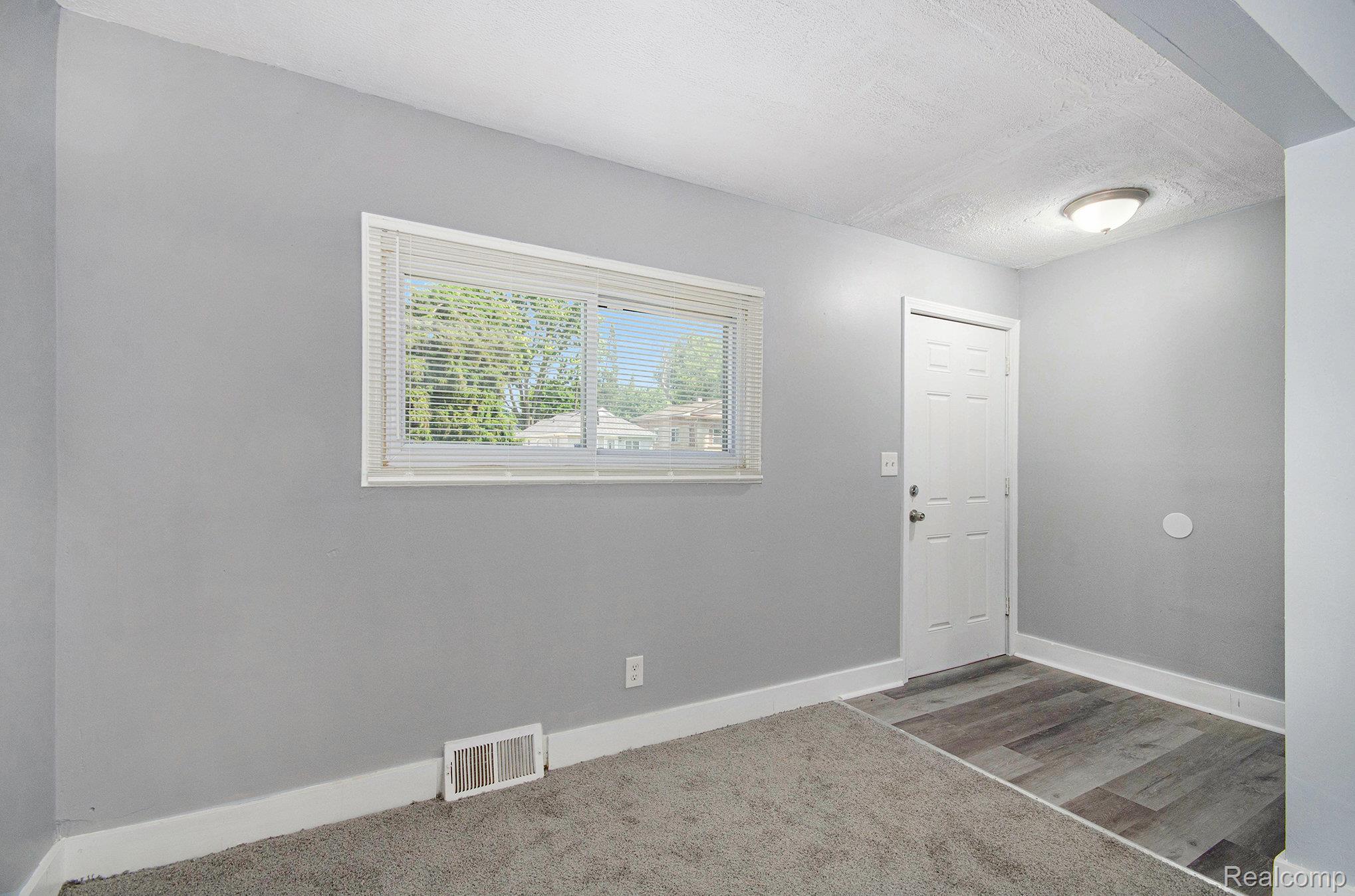 38 E Ypsilanti Ave Property Photo 3