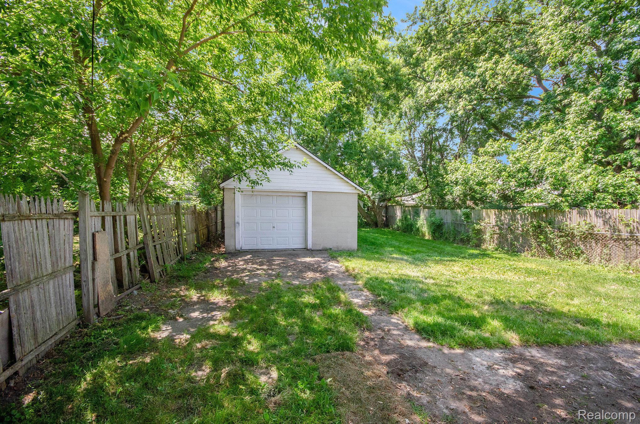 38 E Ypsilanti Ave Property Photo 16