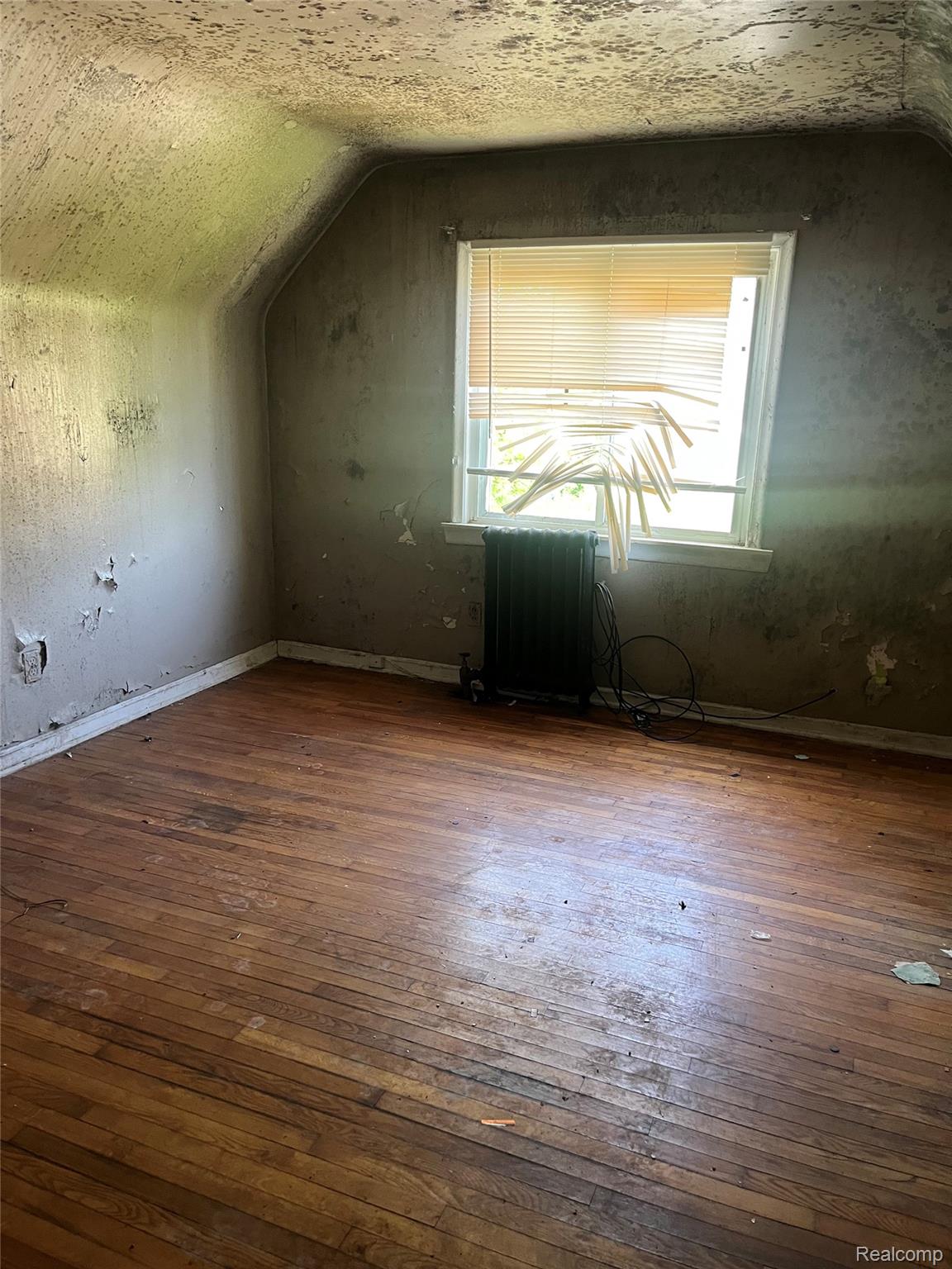 14953 Pinehurst Street Property Photo 7
