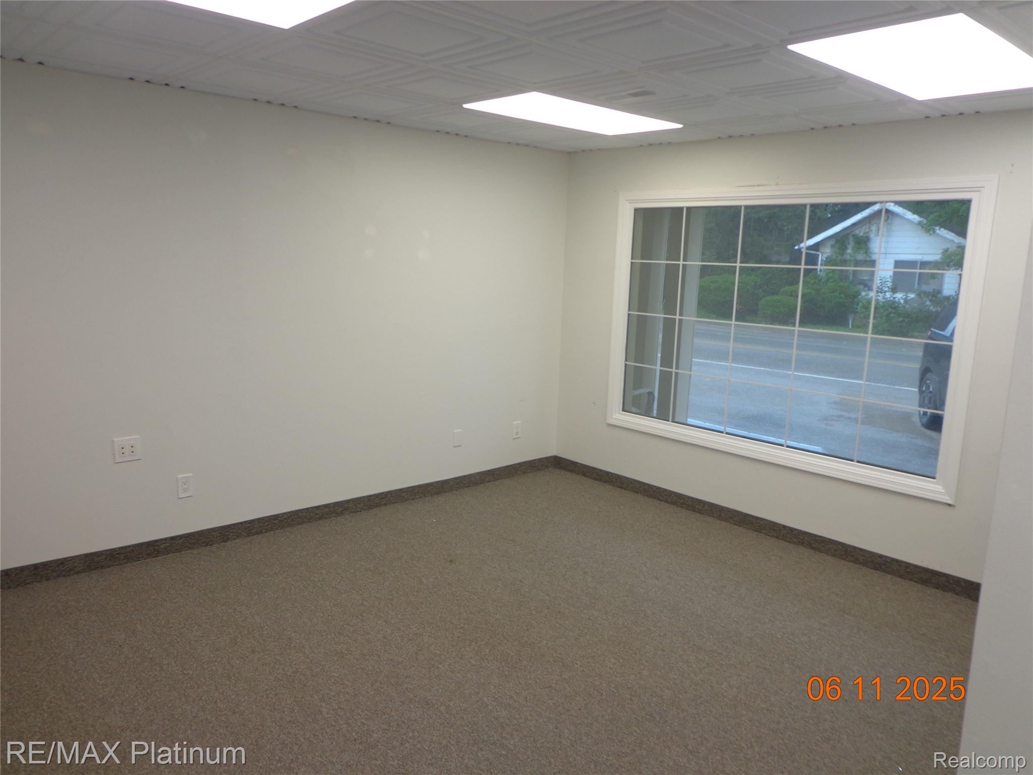 3554 Avon Street 1st Floor Property Photo 3