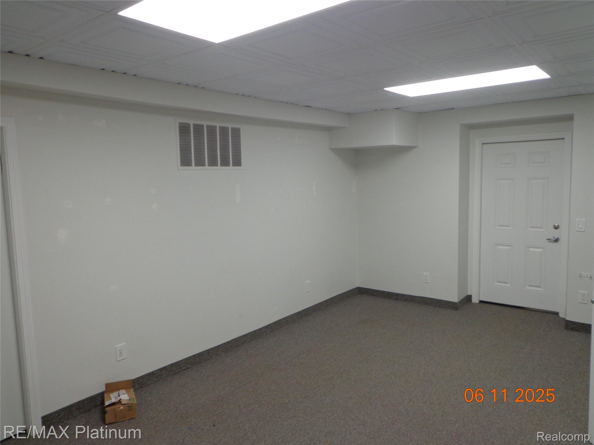 3554 Avon Street 1st Floor Property Photo 11