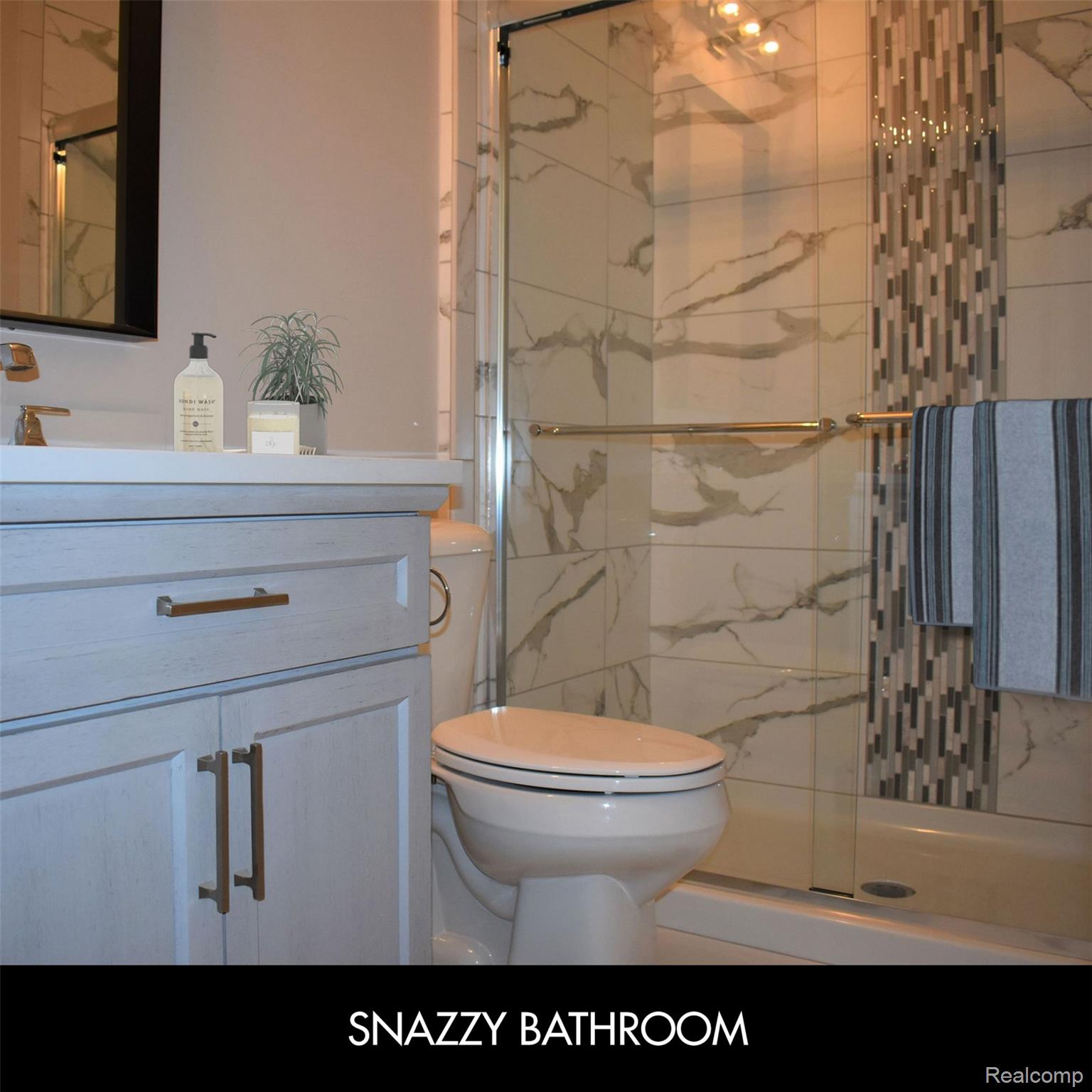 1395 Rochdale Ct. Property Photo 6