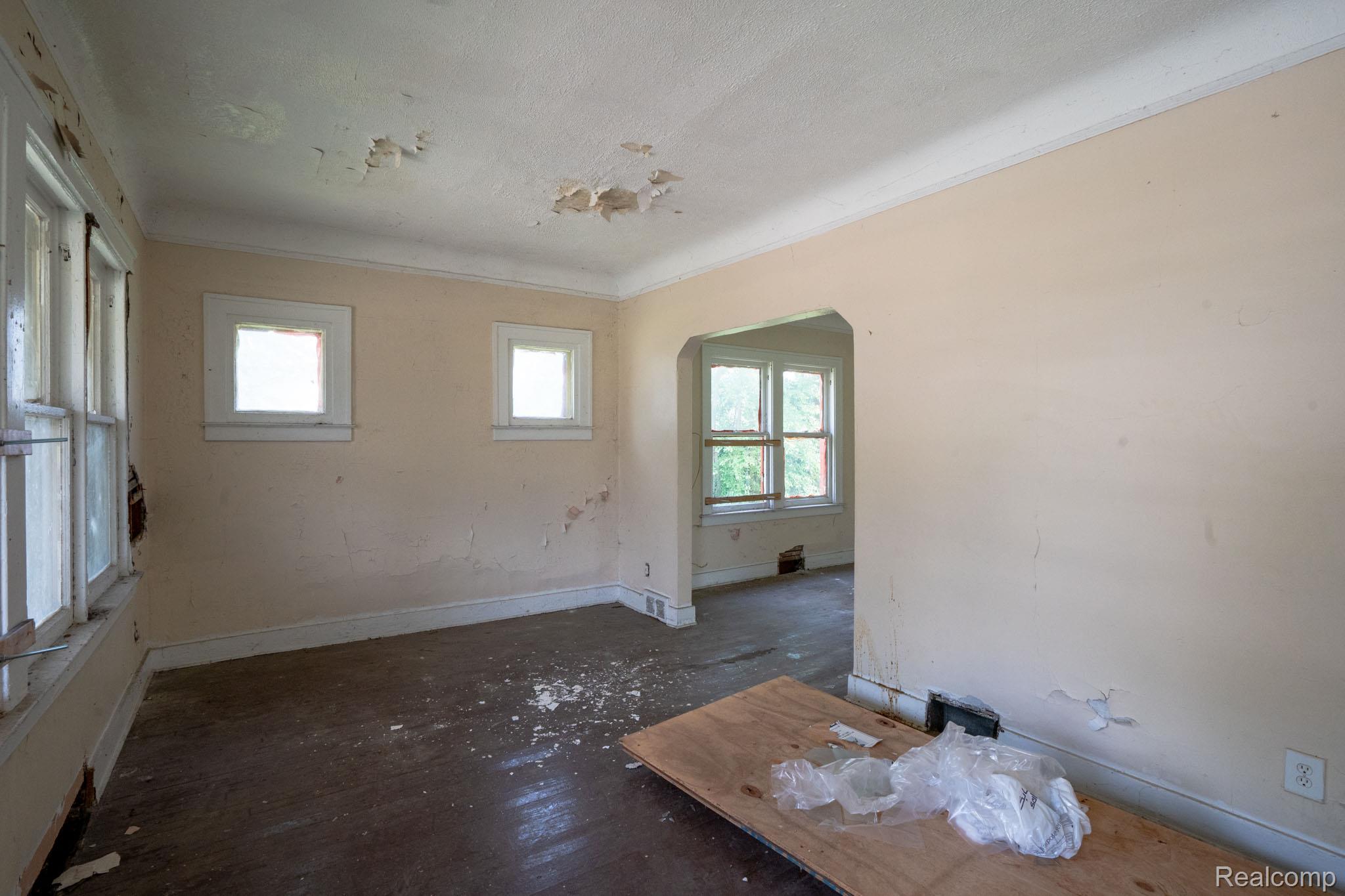 16164 Turner Street Property Photo 3