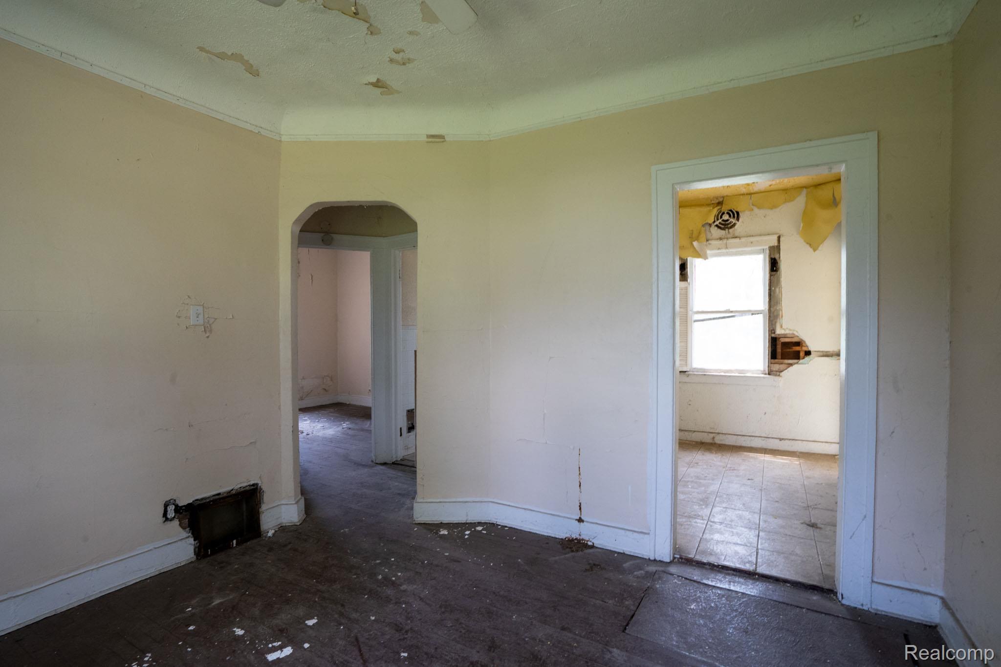 16164 Turner Street Property Photo 5