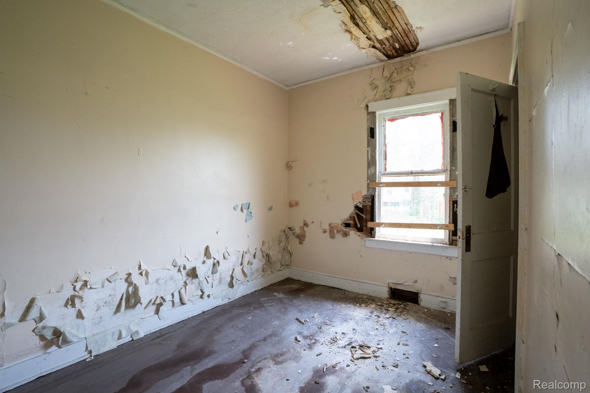 16164 Turner Street Property Photo 7