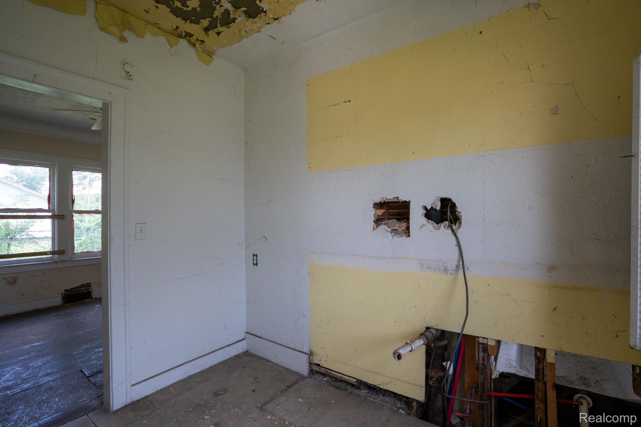 16164 Turner Street Property Photo 11