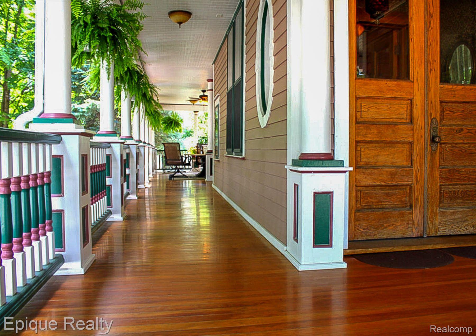 103 N Almer Street Property Photo 4
