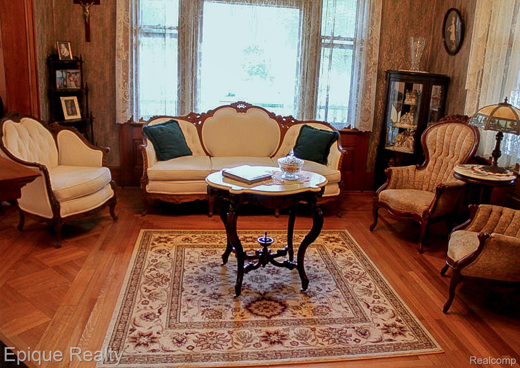 103 N Almer Street Property Photo 8