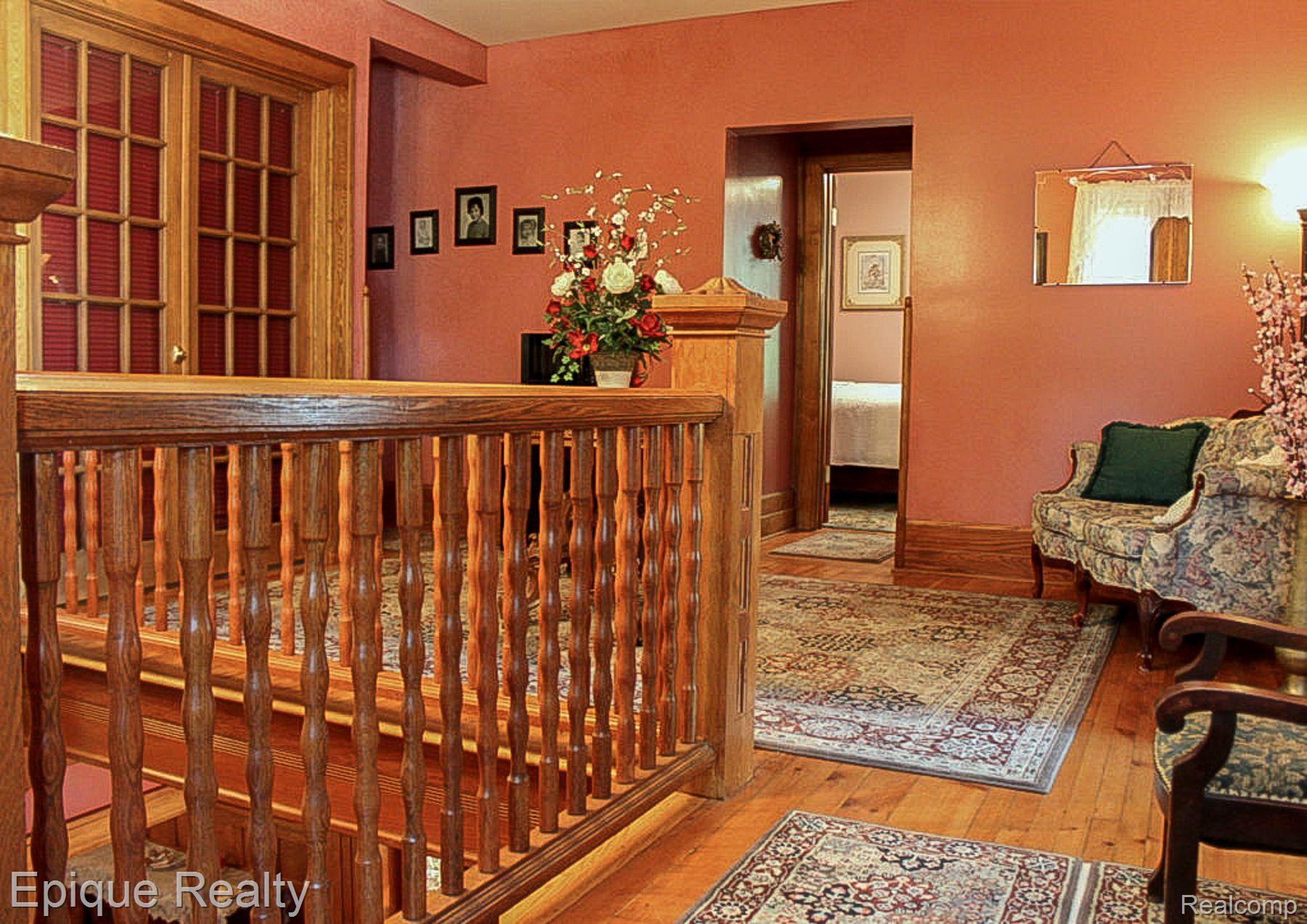 103 N Almer Street Property Photo 10