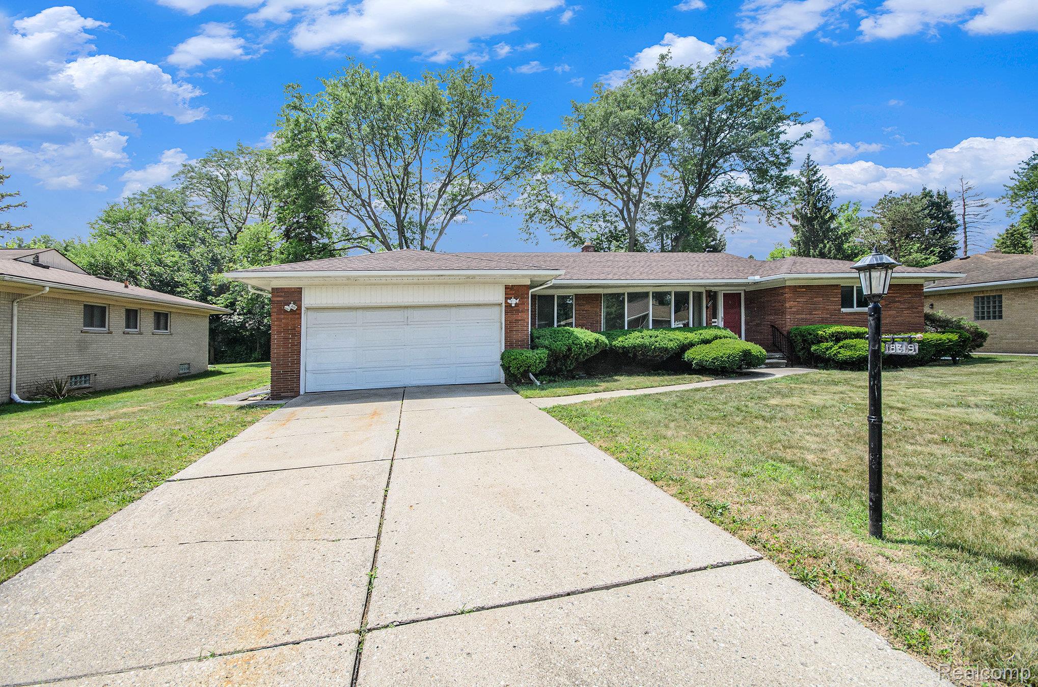 18319 Greenwald Drive Property Photo 4