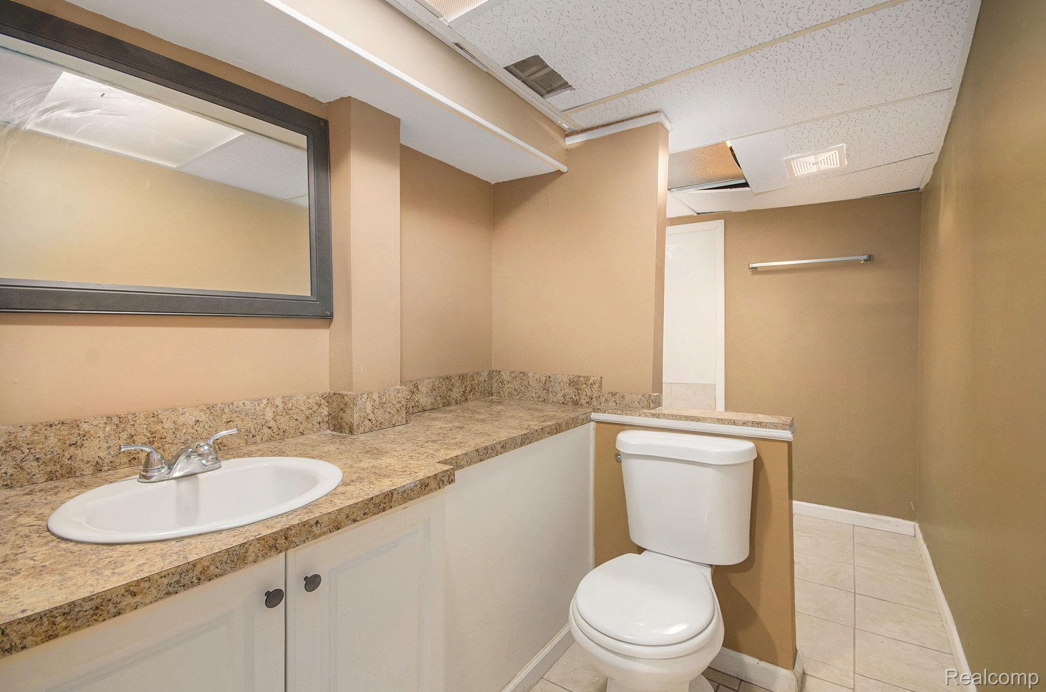 18319 Greenwald Drive Property Photo 23