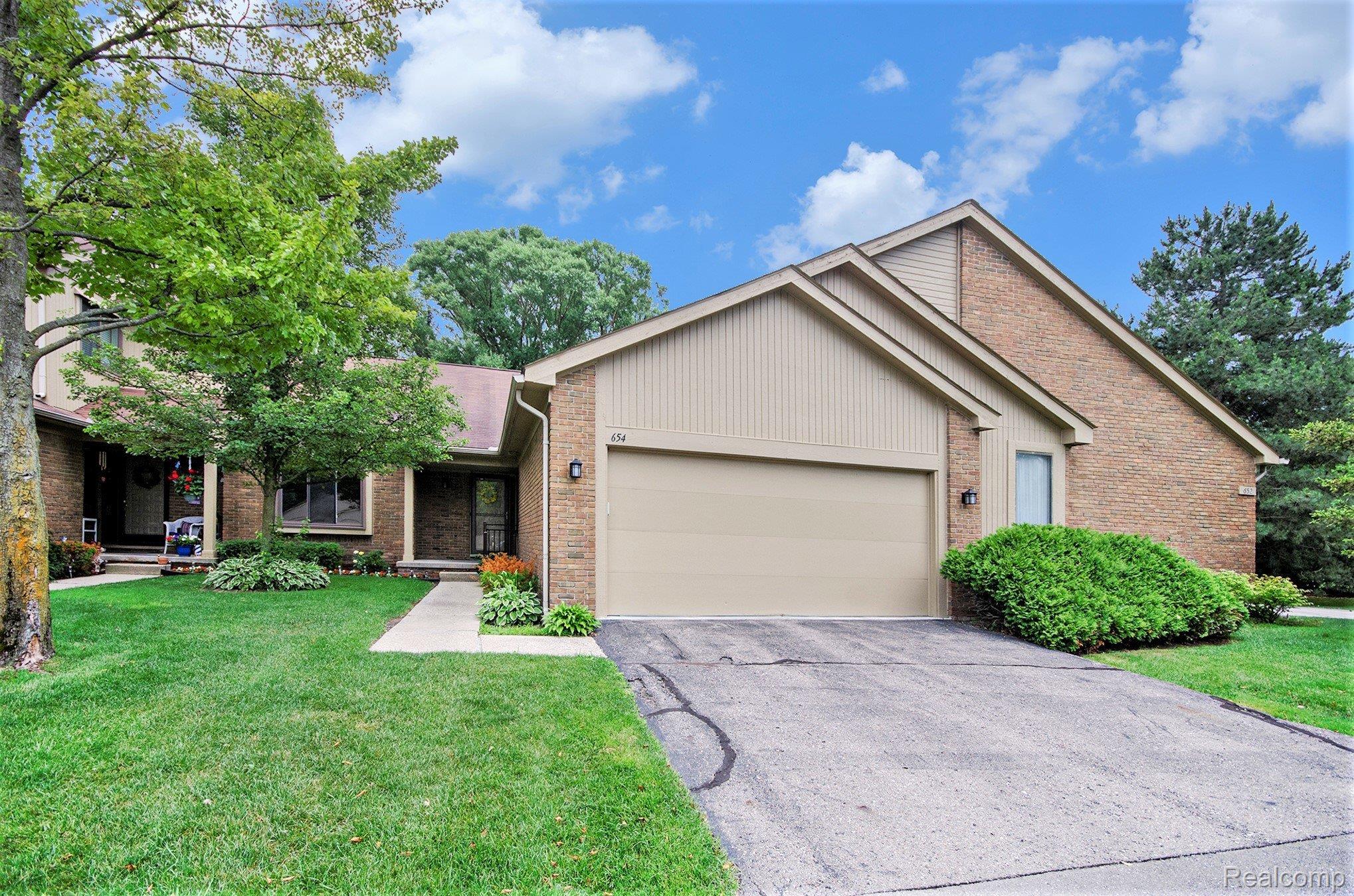 654 Tennyson Property Image