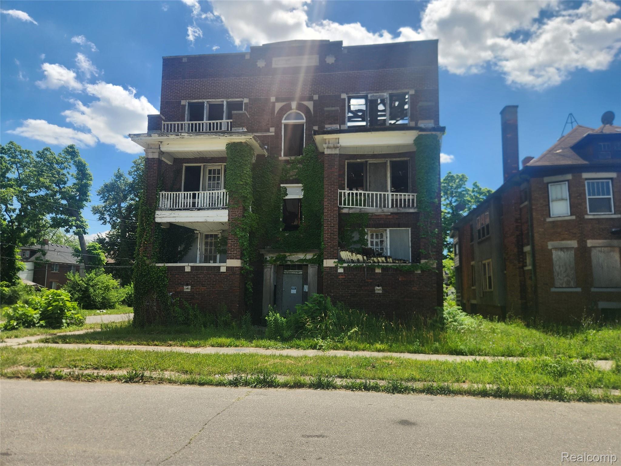 2903 Montgomery Street Property Photo 1