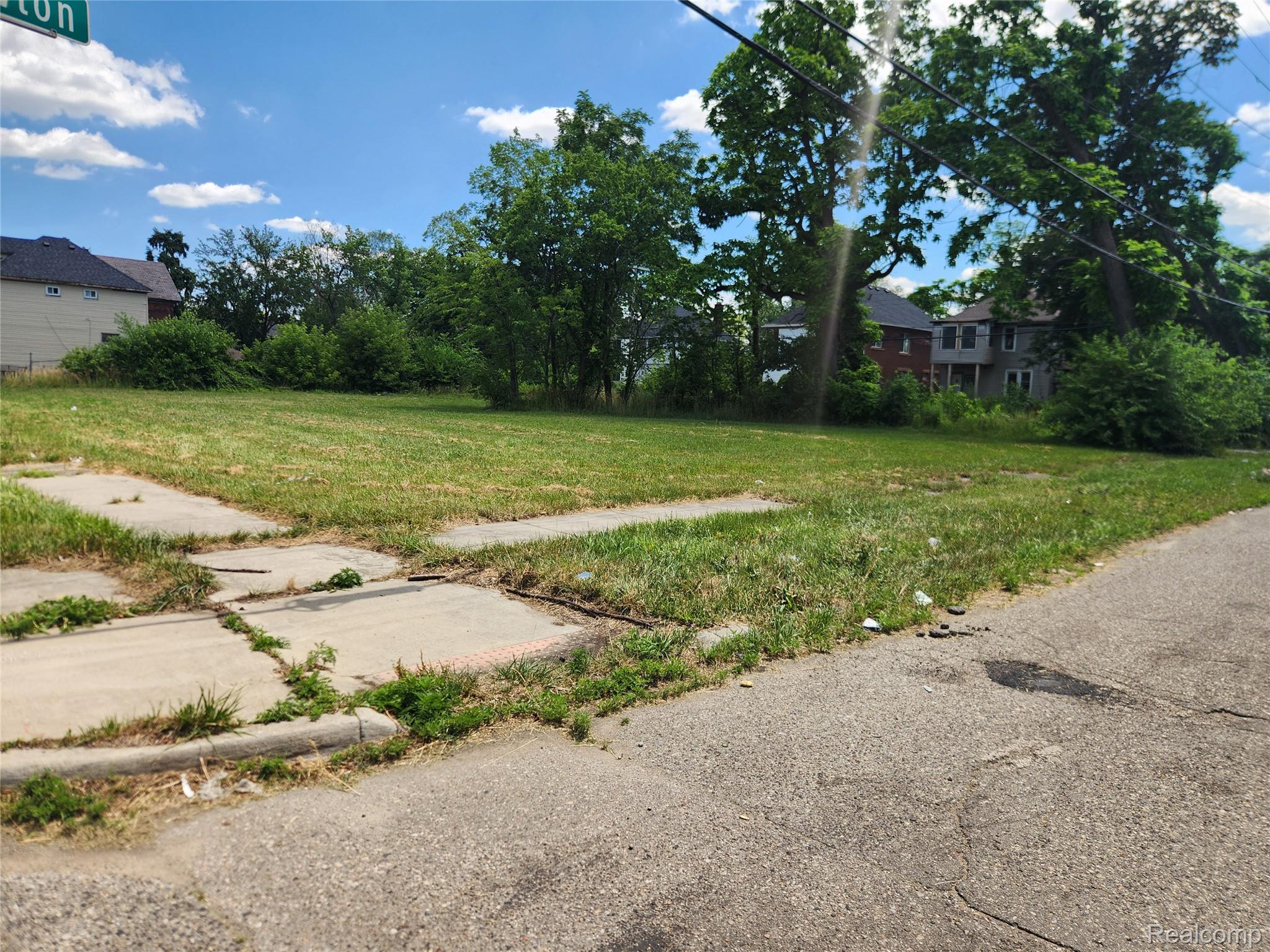 2903 Montgomery Street Property Photo 8
