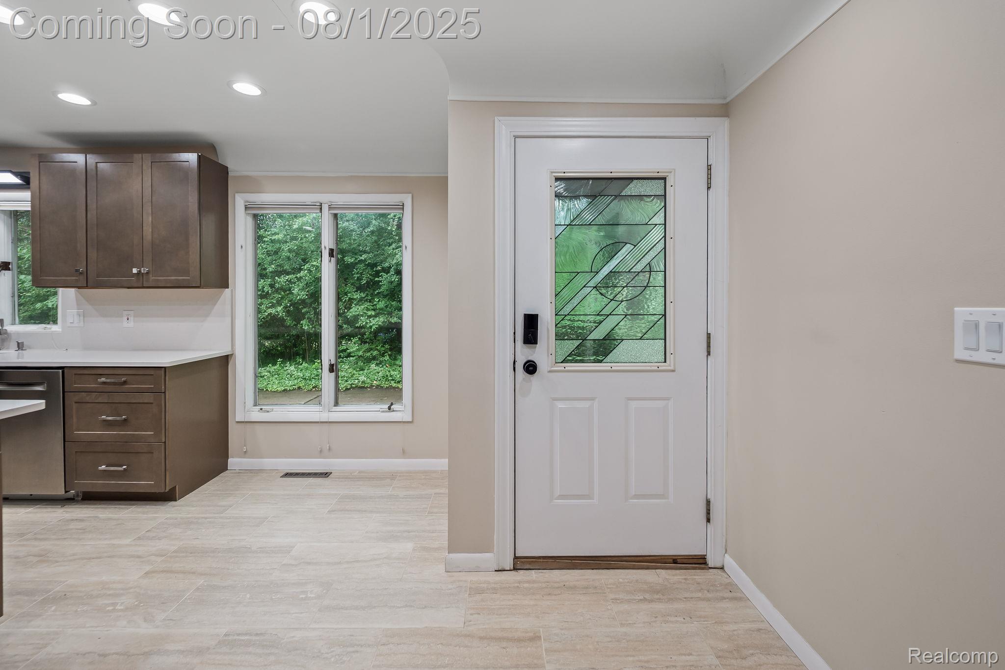 4866 Walnut Lake Road Property Photo 3