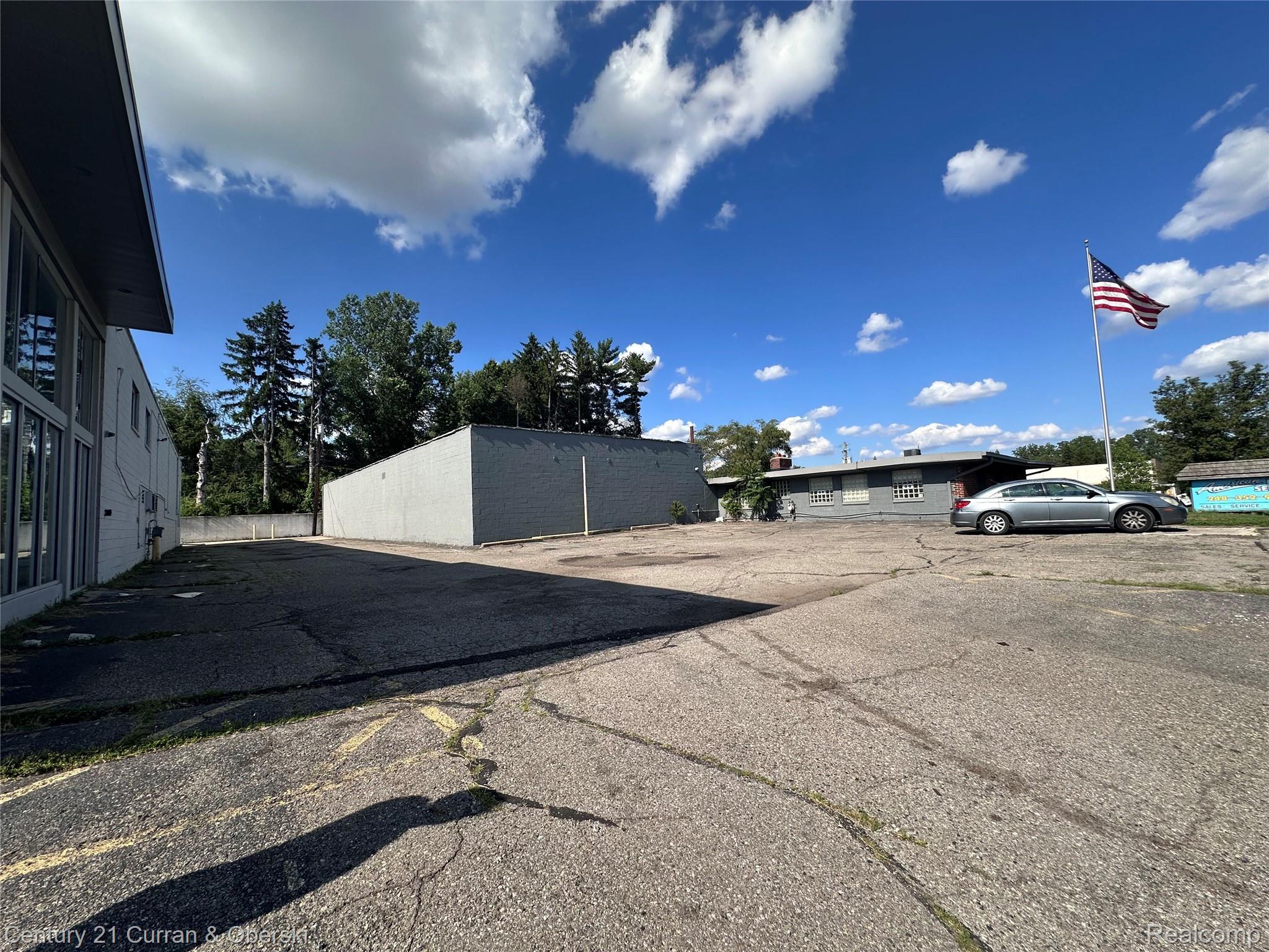 23140 W 8 Mile Road Property Photo 2