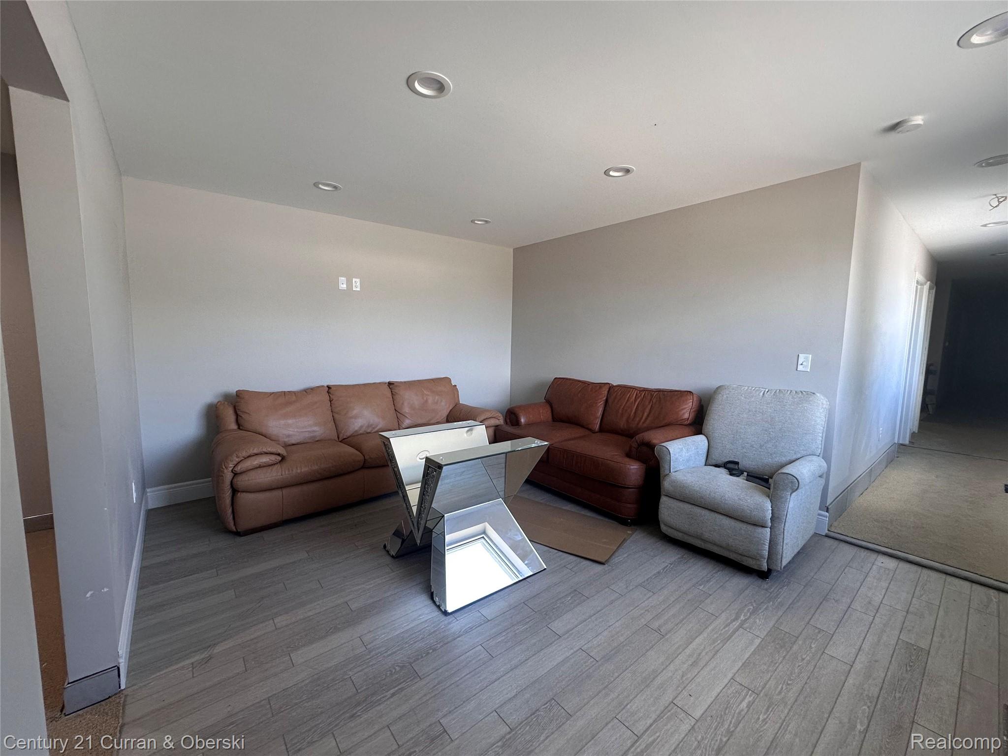 23140 W 8 Mile Road Property Photo 5