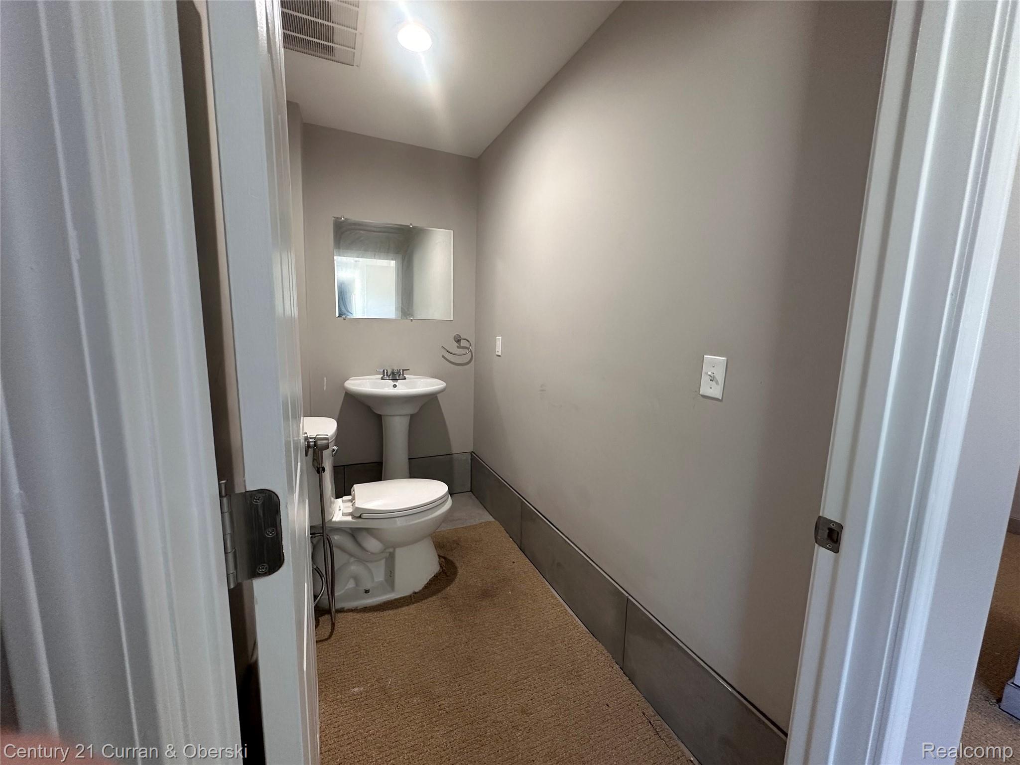 23140 W 8 Mile Road Property Photo 8