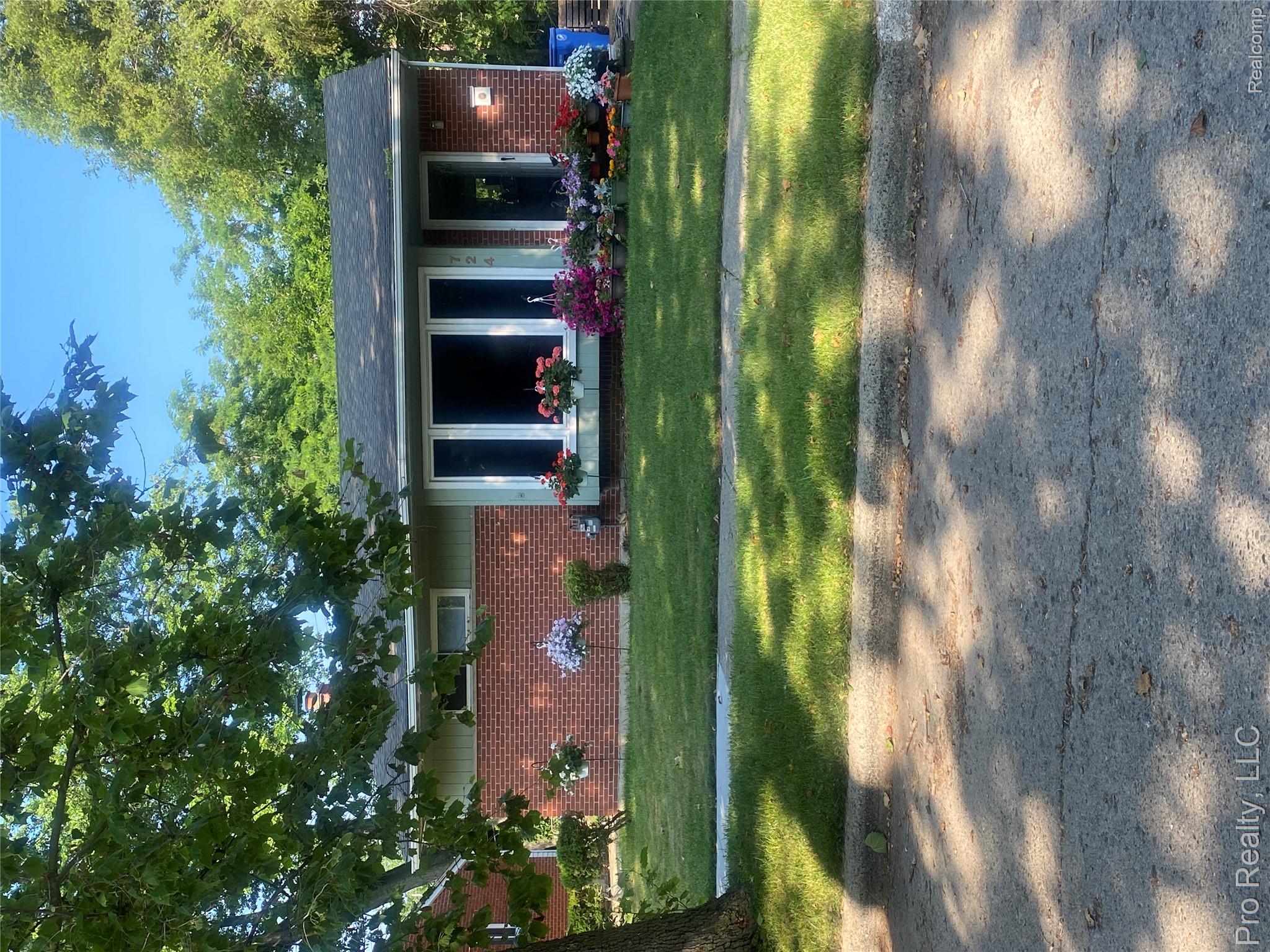 724 Clair Street Property Photo 1