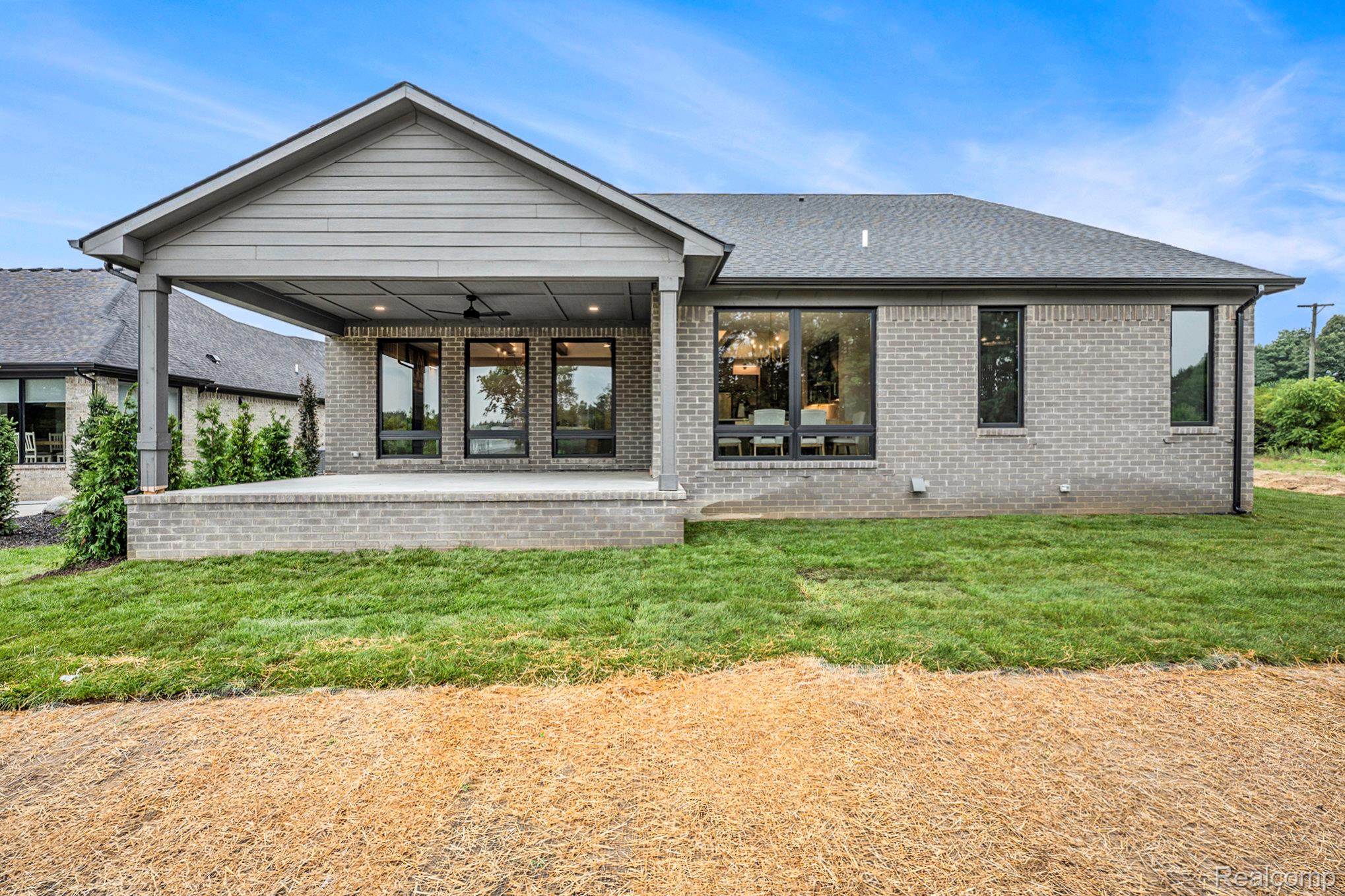12771 N Pointe Drive Property Photo 6