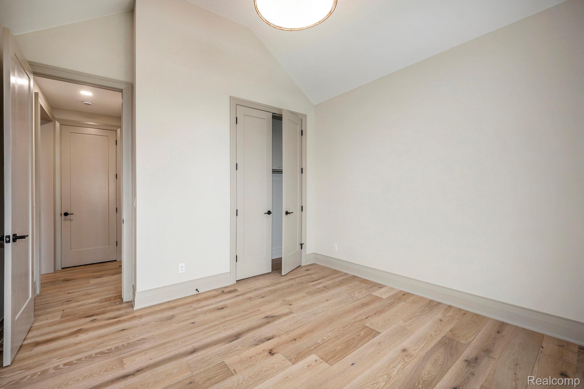12771 N Pointe Drive Property Photo 25