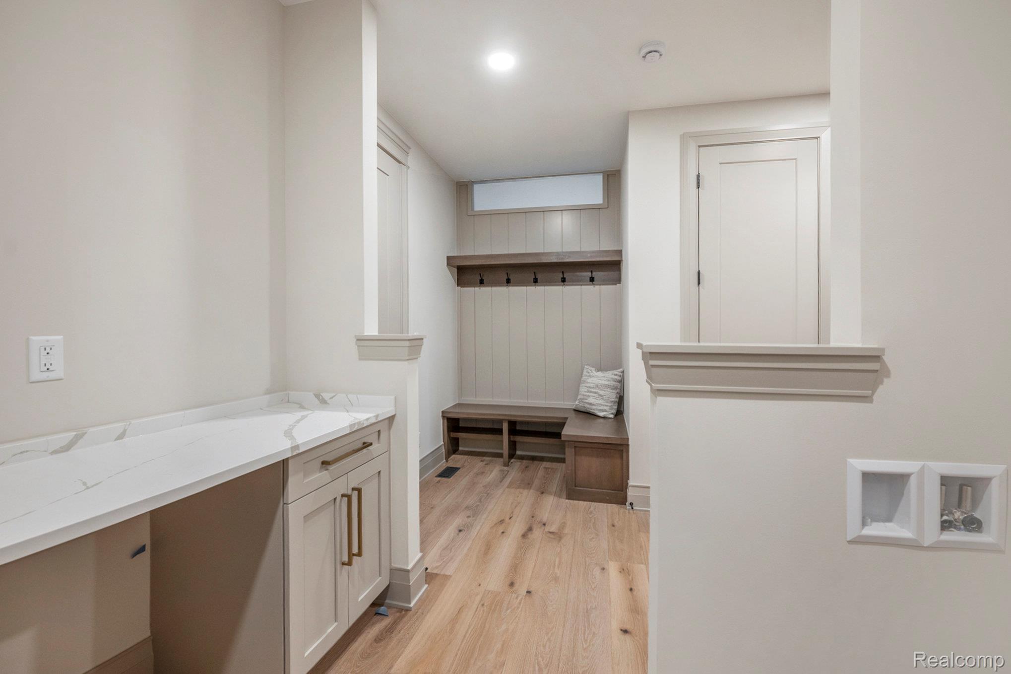 12771 N Pointe Drive Property Photo 33