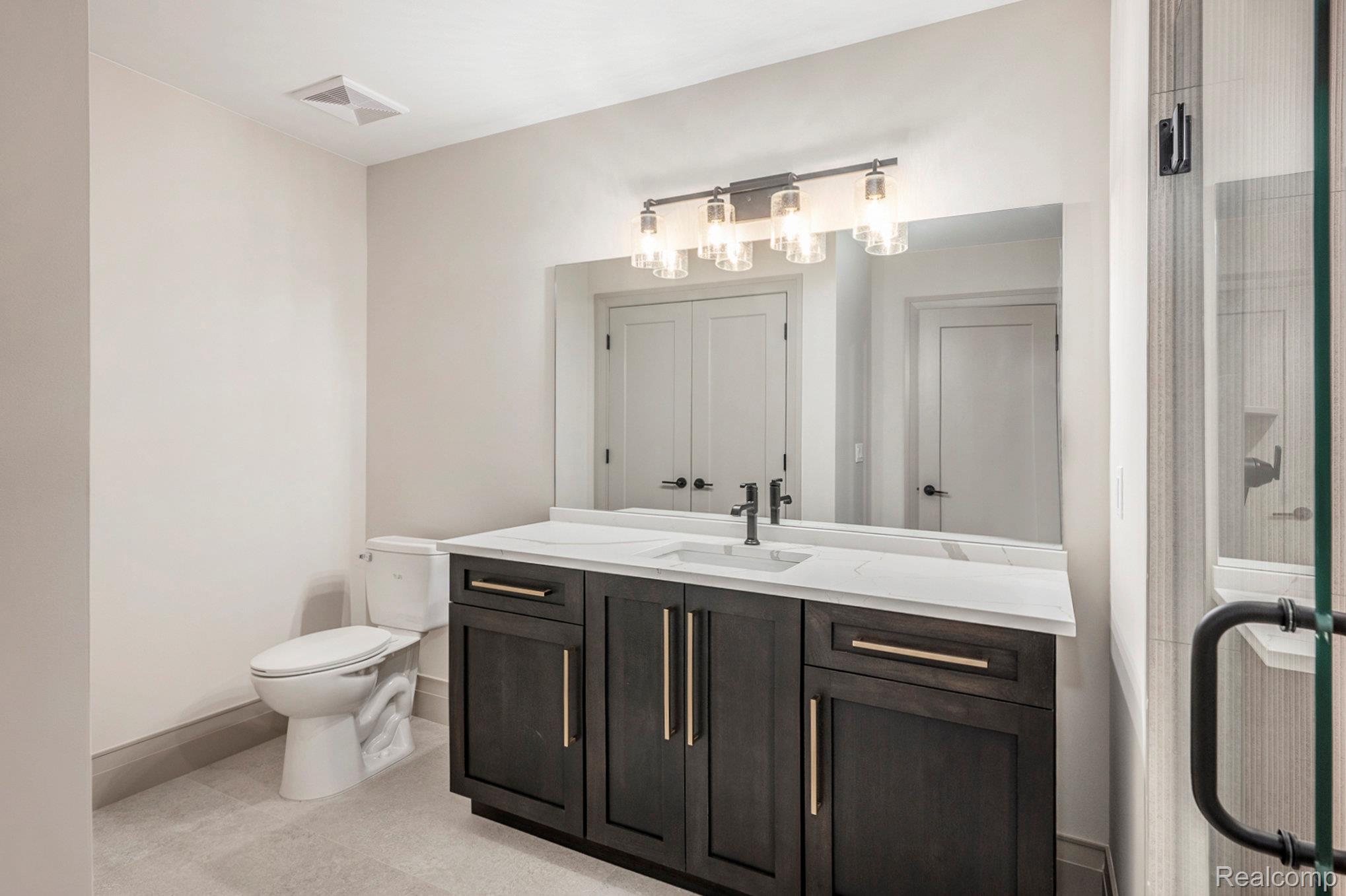 12771 N Pointe Drive Property Photo 39