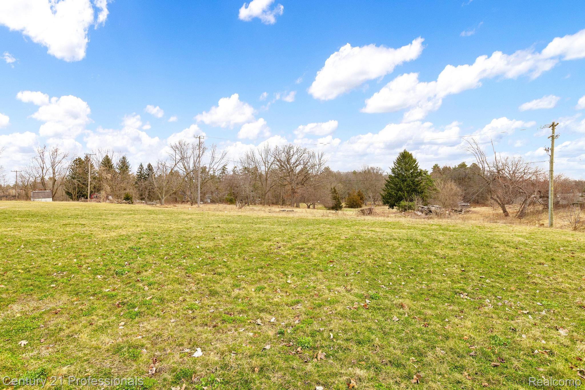 3315 S Baldwin Road Property Photo 6