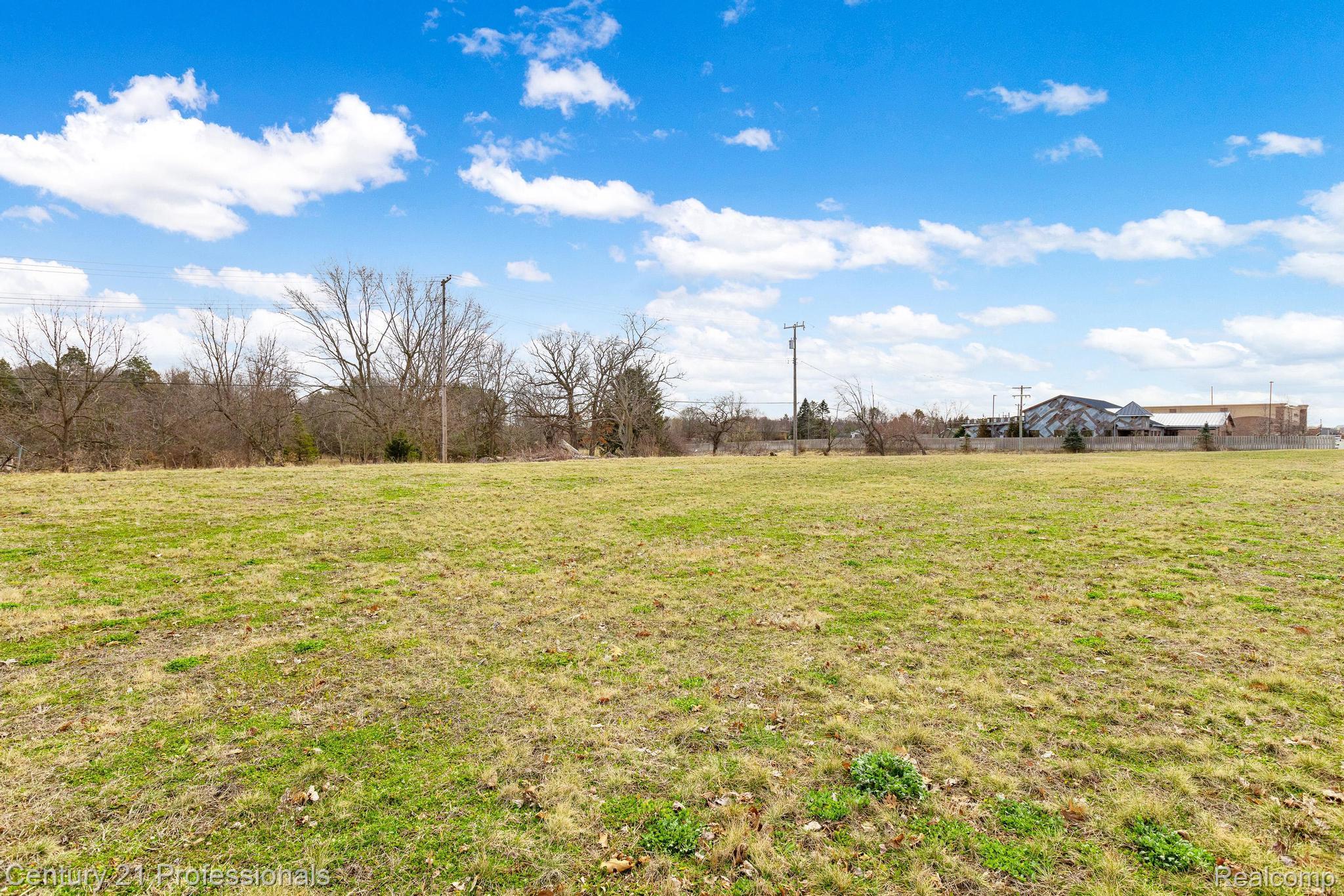 3315 S Baldwin Road Property Photo 8