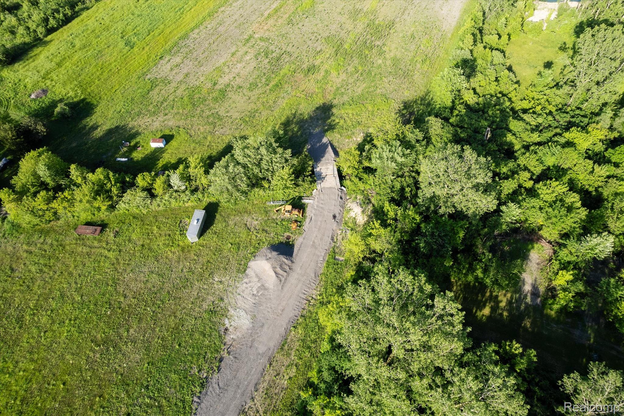 22701 Beech Daly Road Property Photo 4