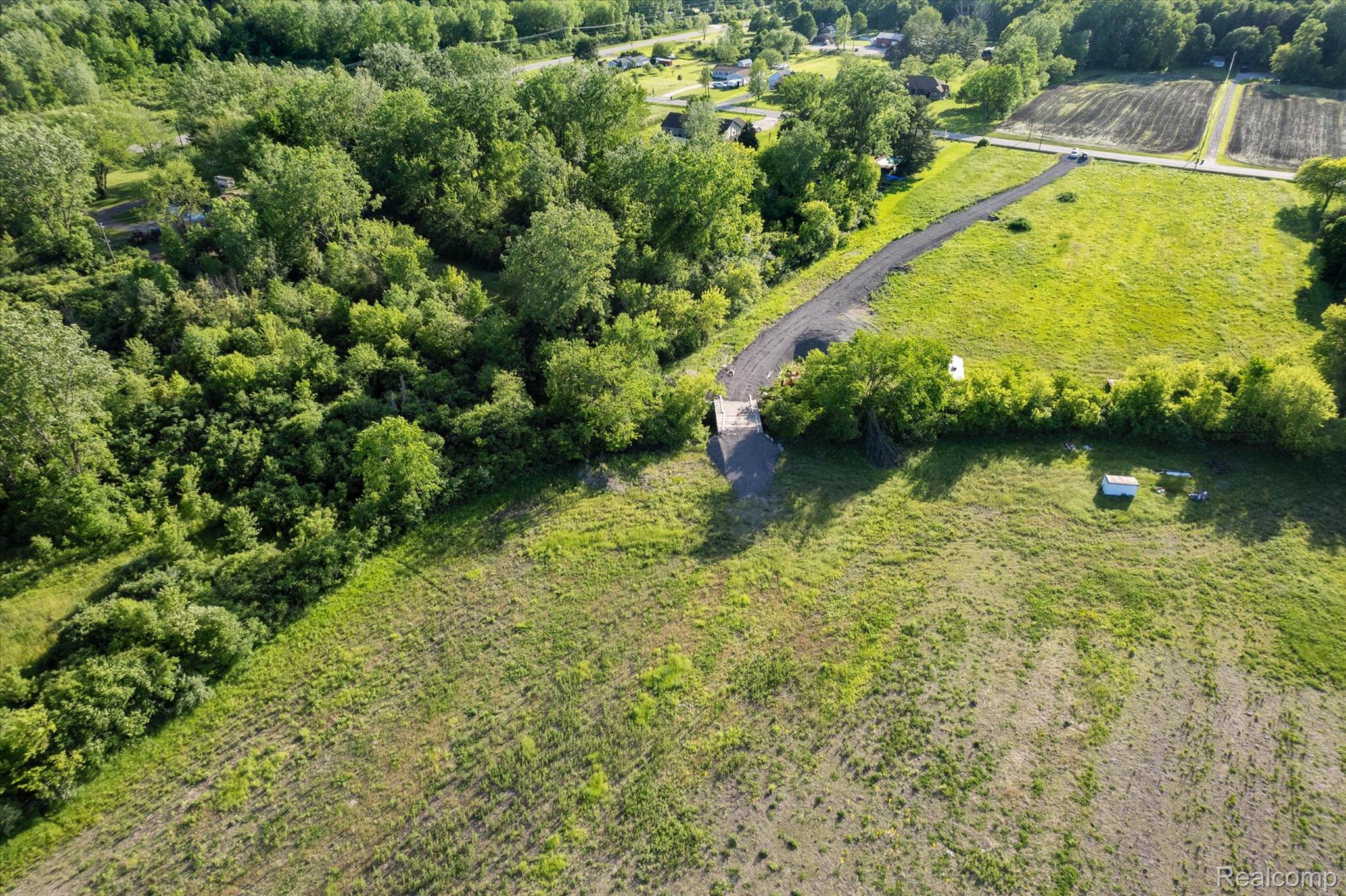 22701 Beech Daly Road Property Photo 8