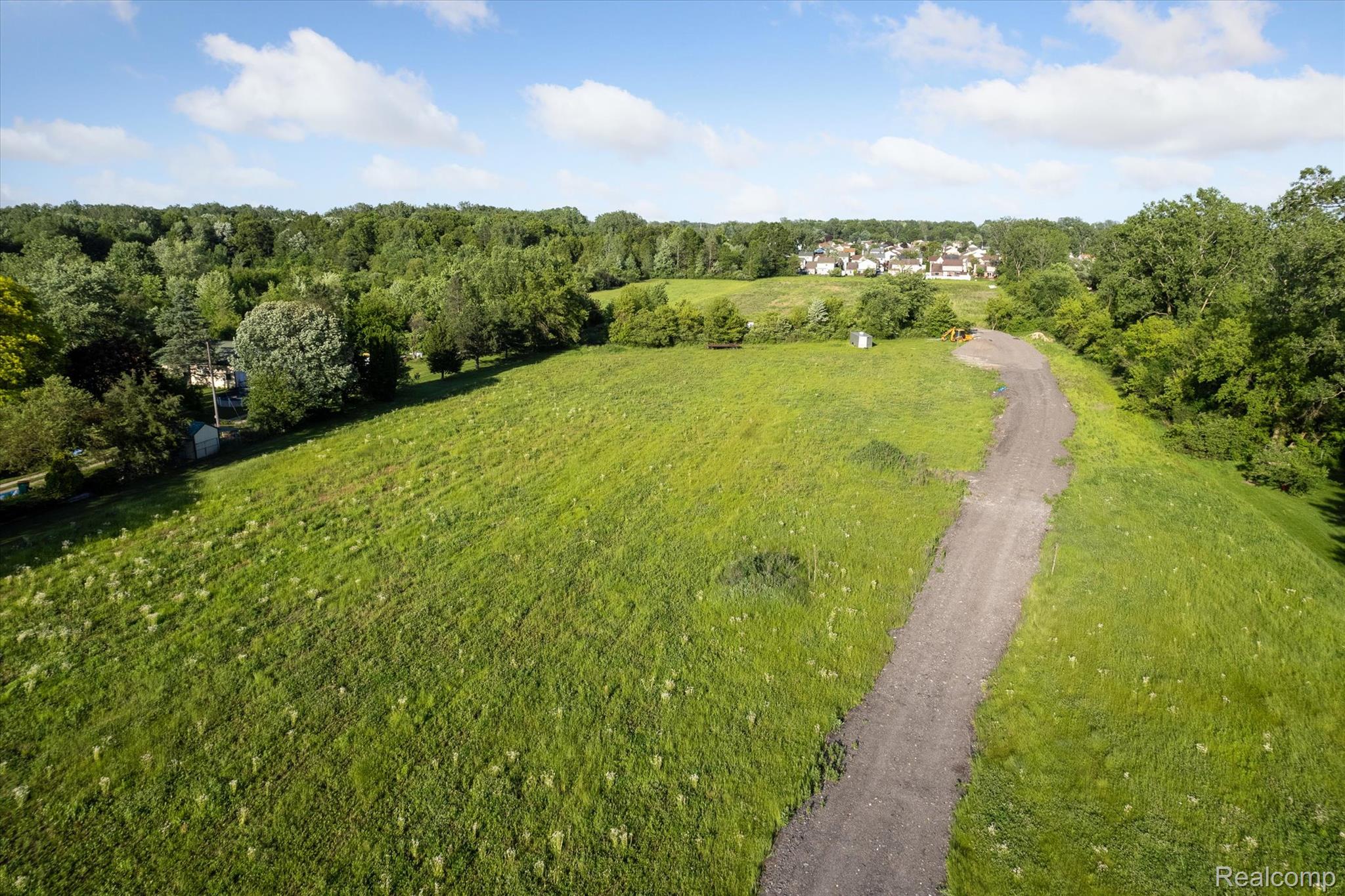 22701 Beech Daly Road Property Photo 14