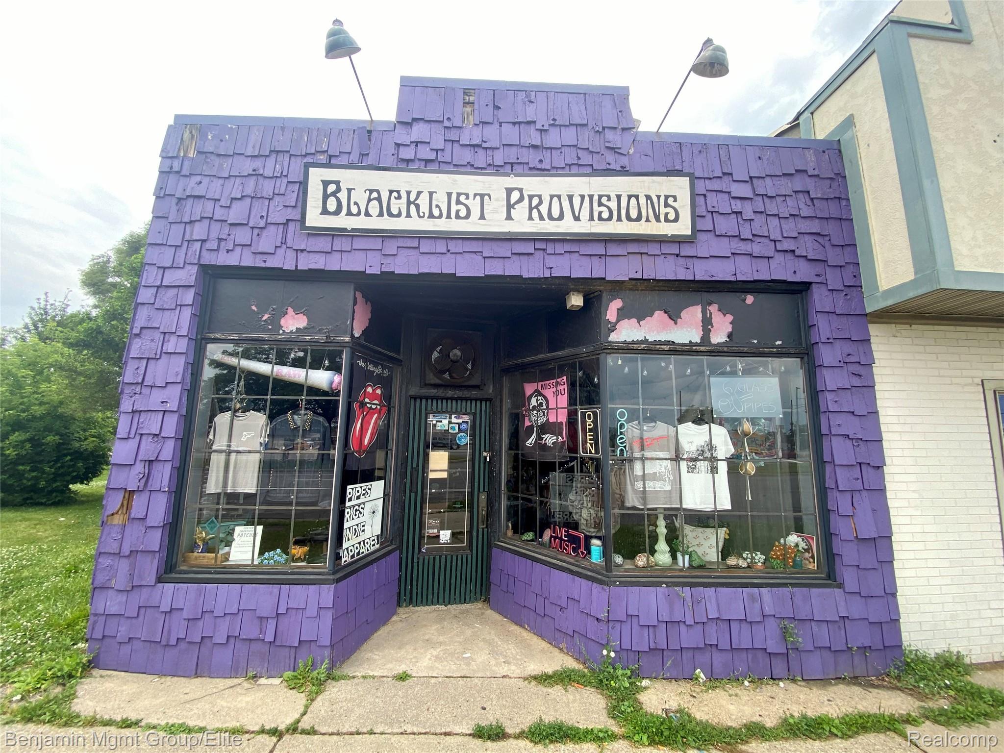 24953 Gratiot Avenue Property Photo 1