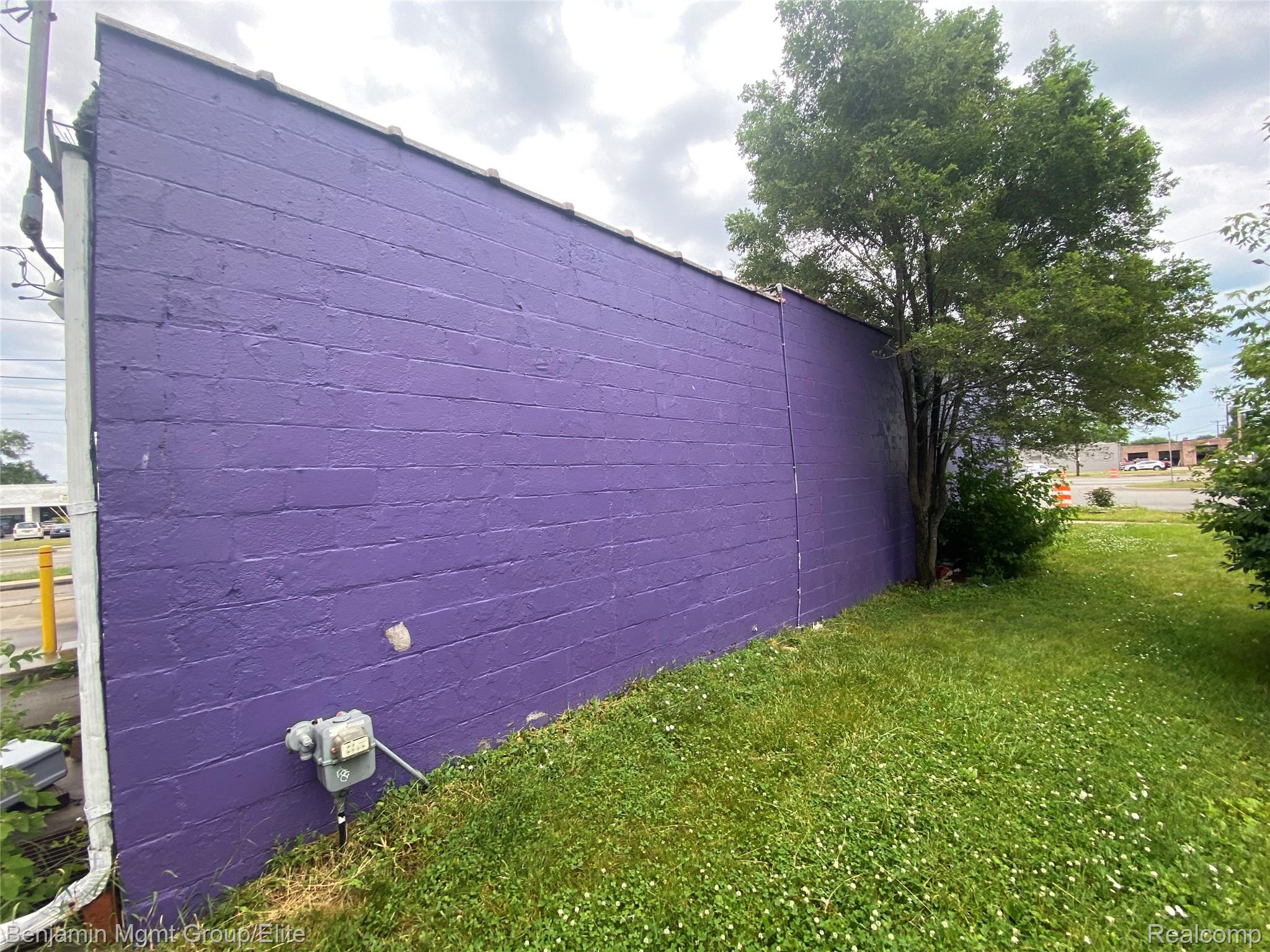 24953 Gratiot Avenue Property Photo 3