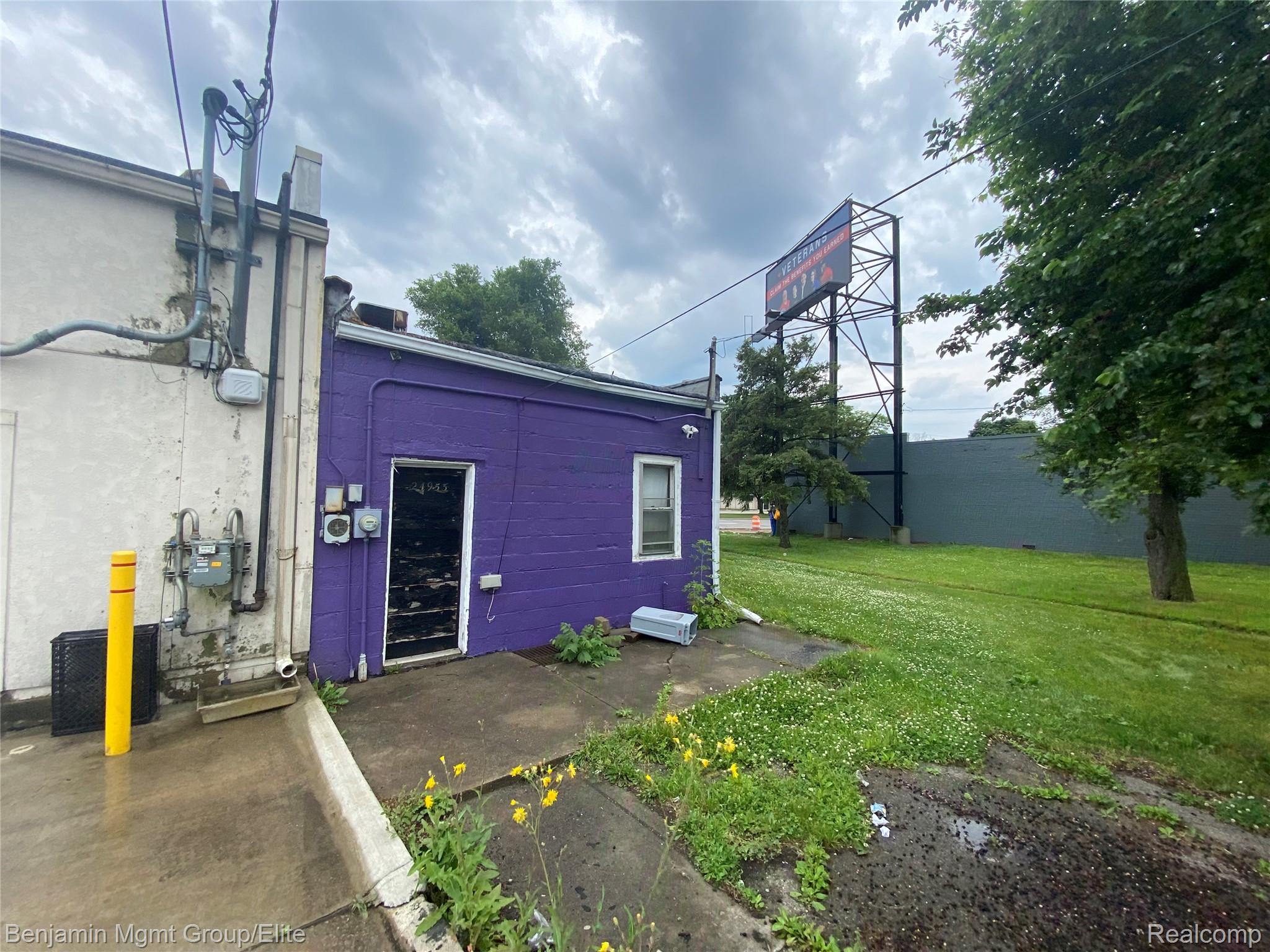 24953 Gratiot Avenue Property Photo 4