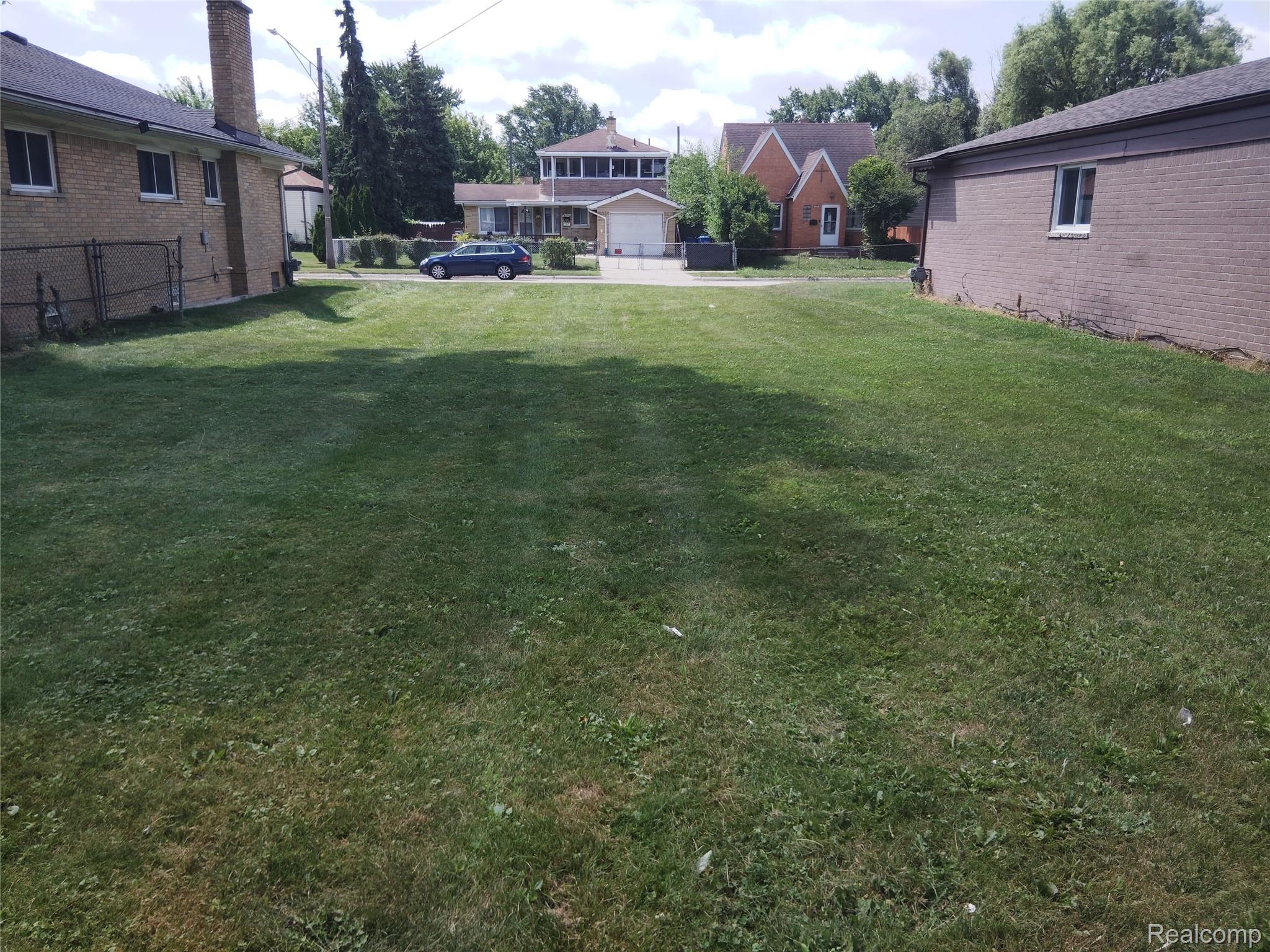 8275 Cadillac Avenue Property Photo 5