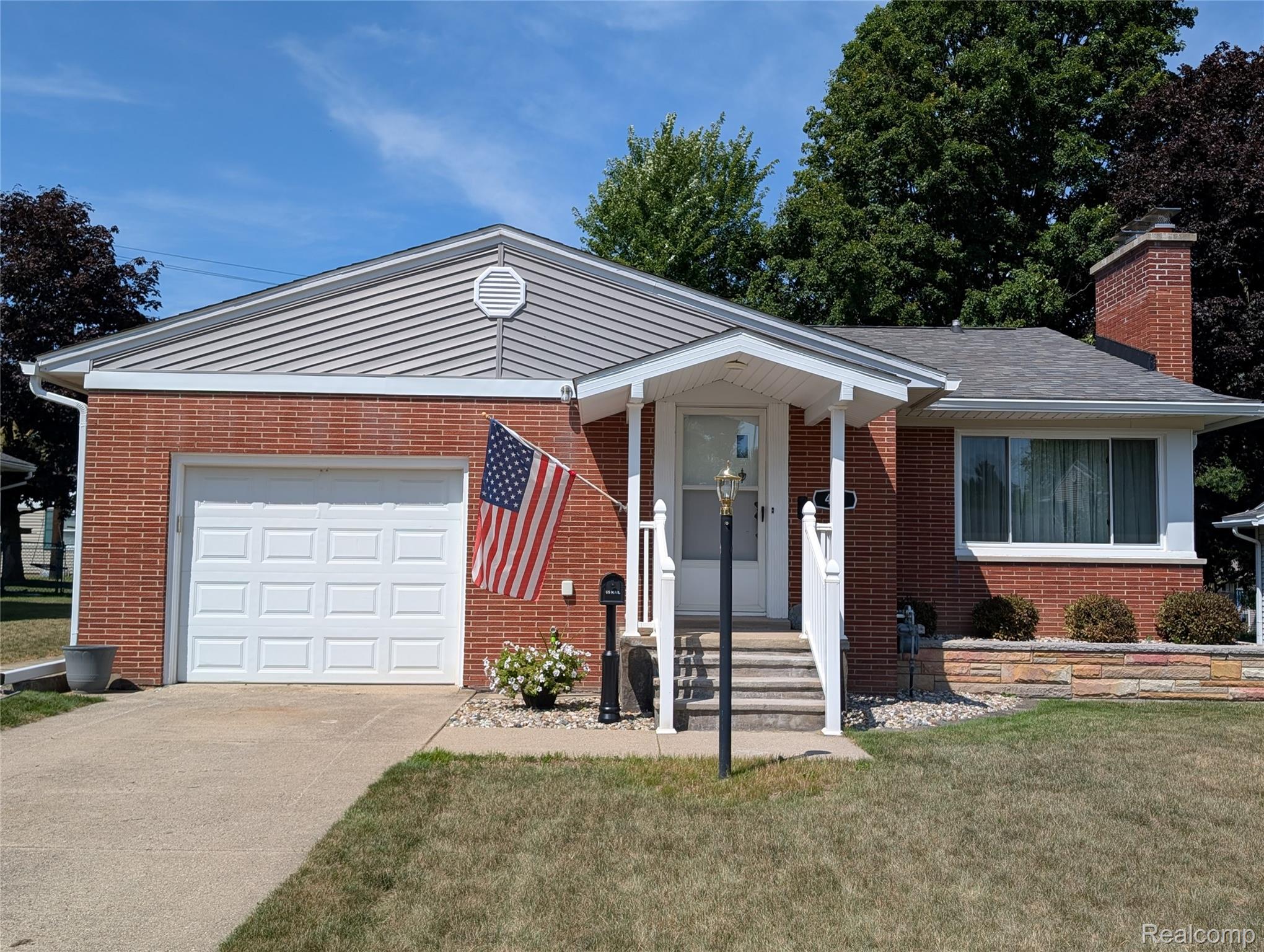 411 Cleveland Street Property Photo 1