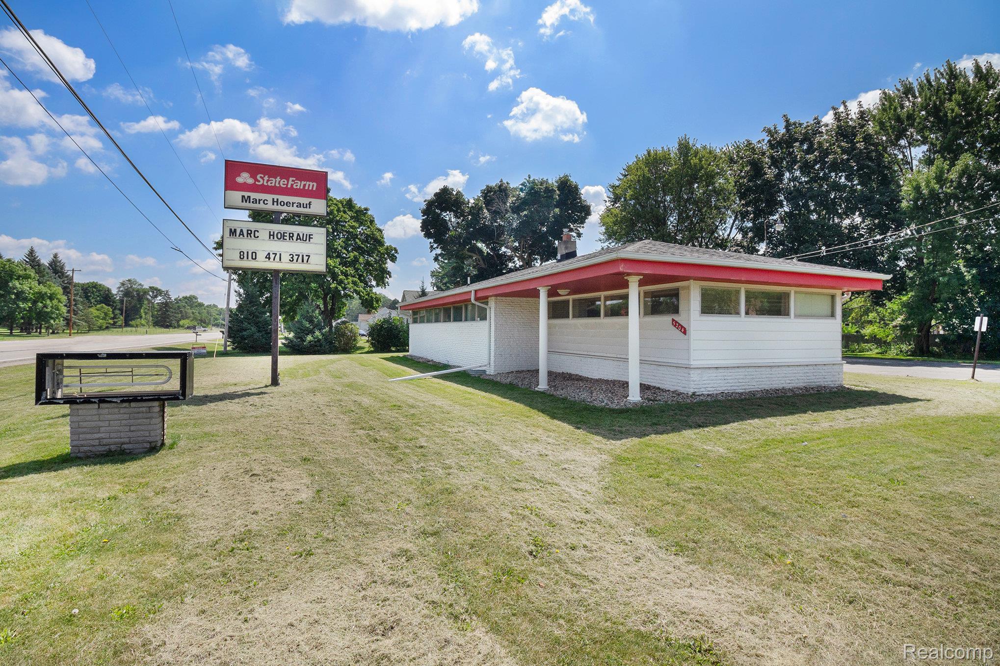 5204 Davison Road Property Photo 1