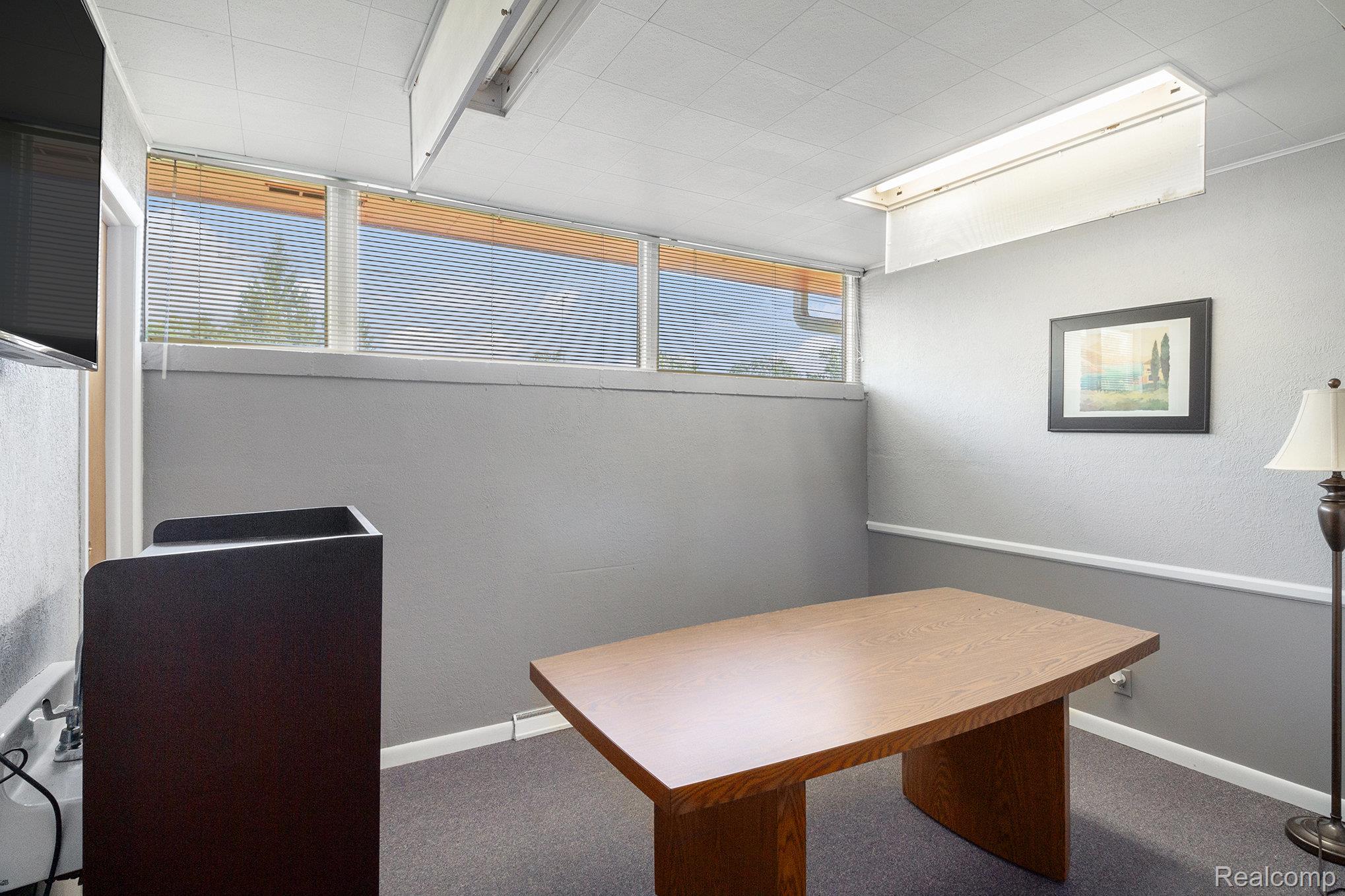 5204 Davison Road Property Photo 14