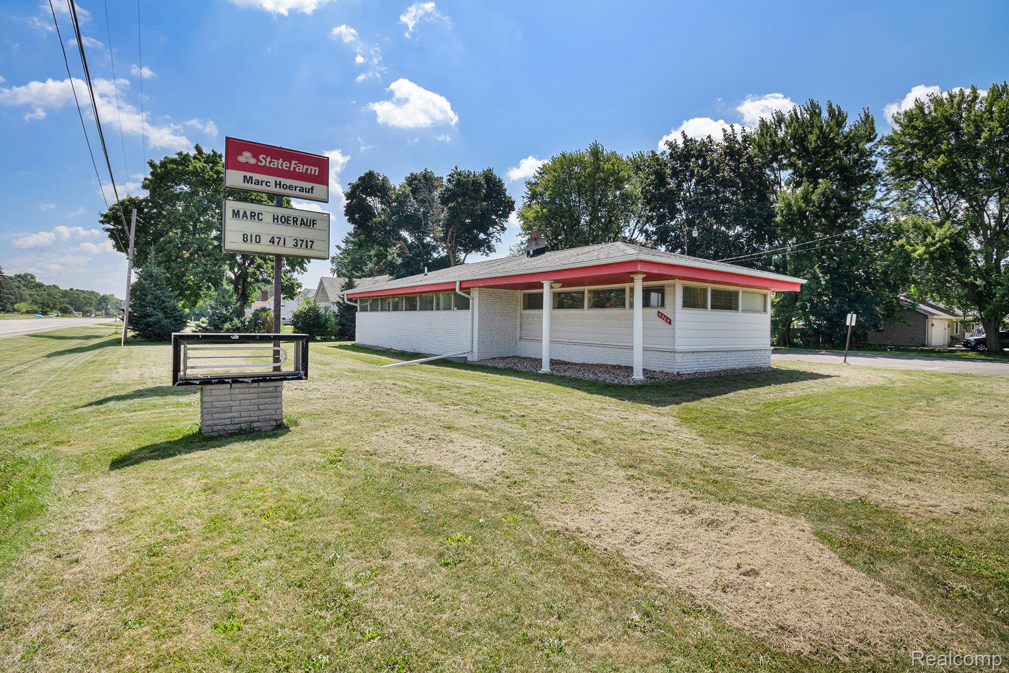 5204 Davison Road Property Photo 17