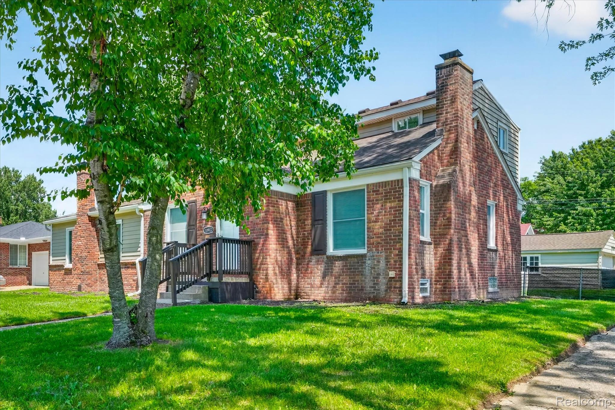18902 Westmore Street Property Photo 2