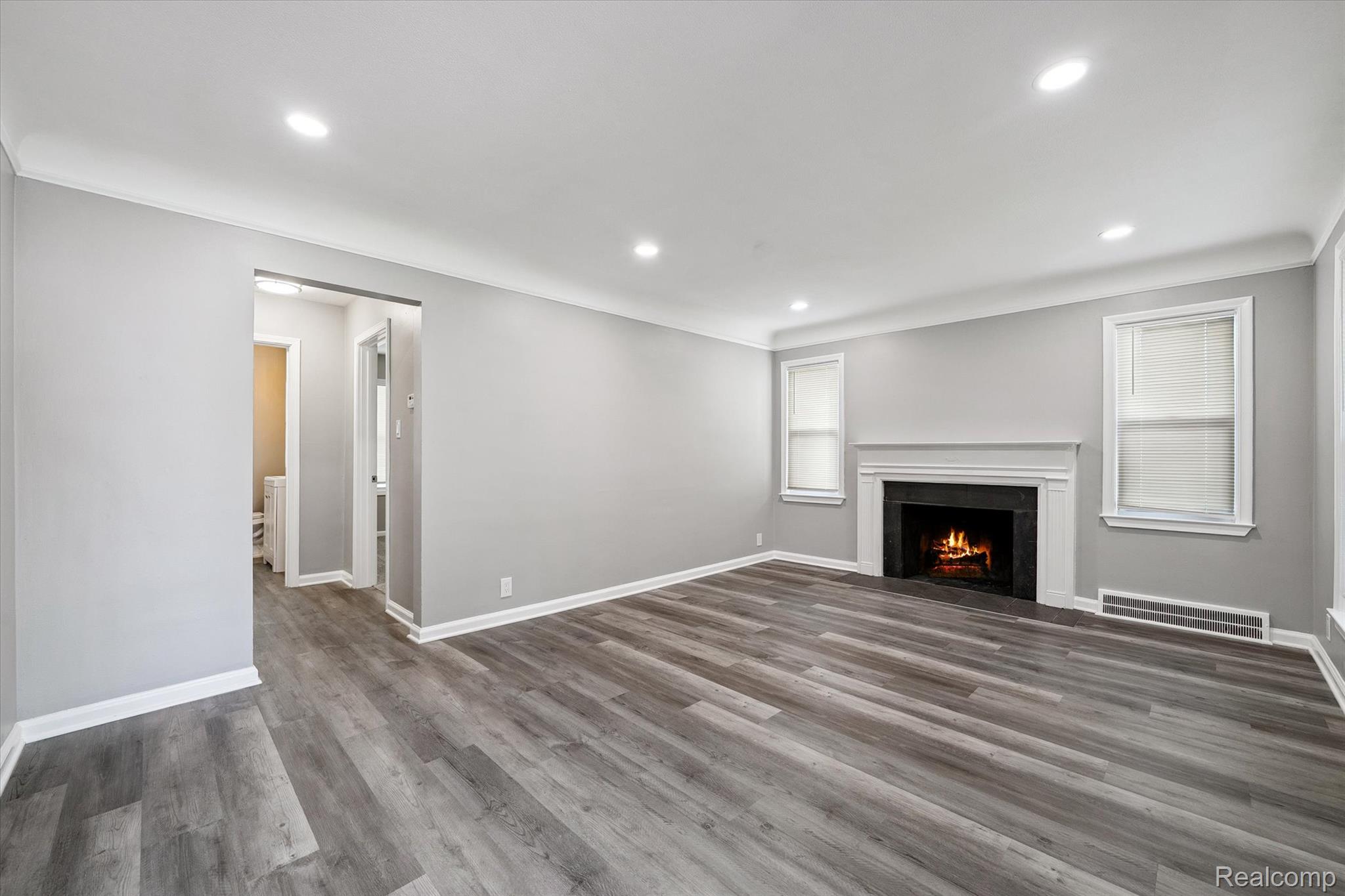 18902 Westmore Street Property Photo 5