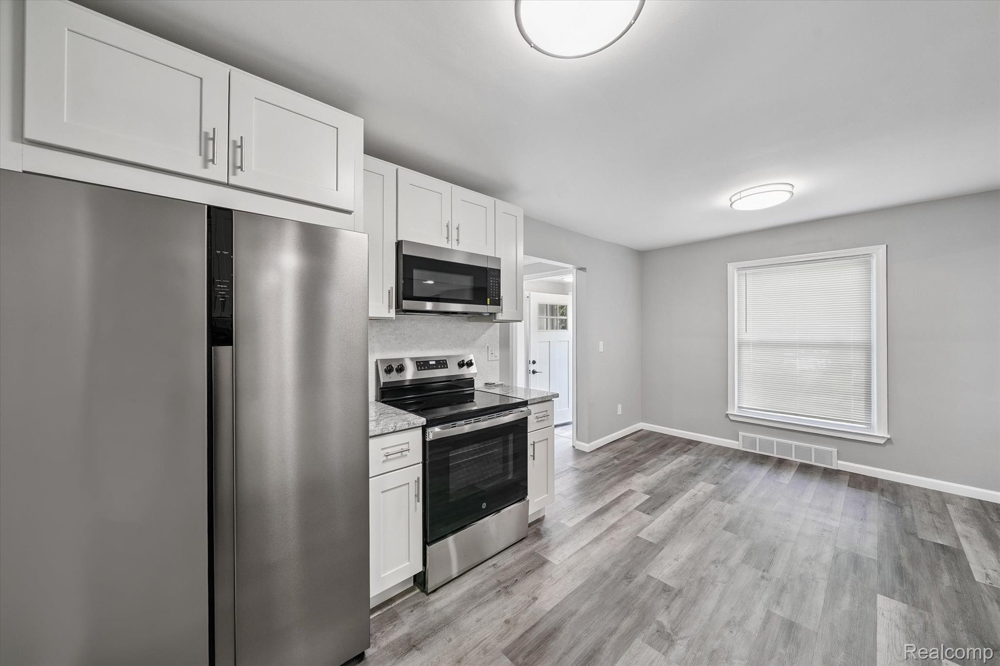 18902 Westmore Street Property Photo 9
