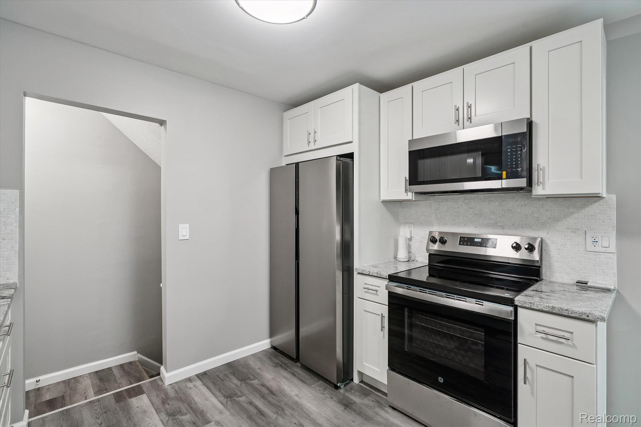 18902 Westmore Street Property Photo 11